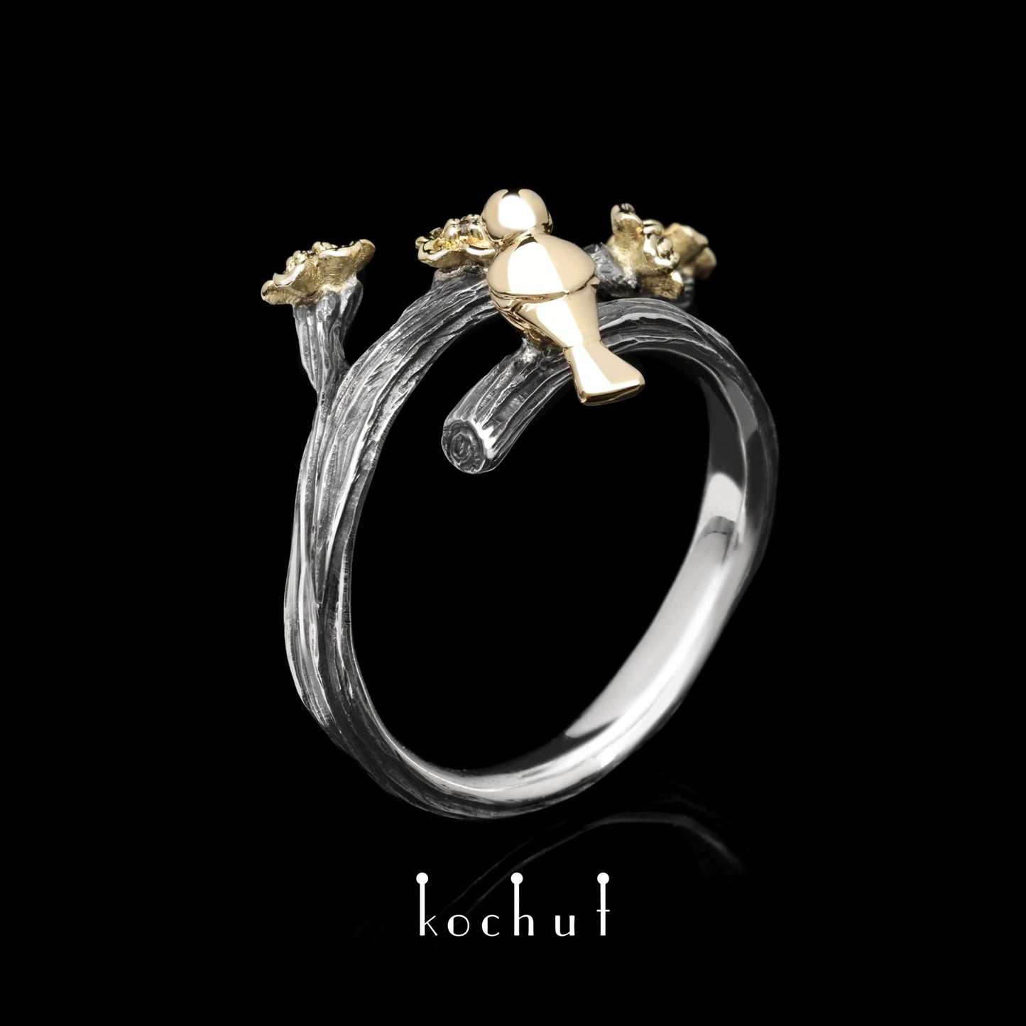Vögelchen und Blumen – Ring aus oxidiertem Silber und Gelbgold mit Diamanten