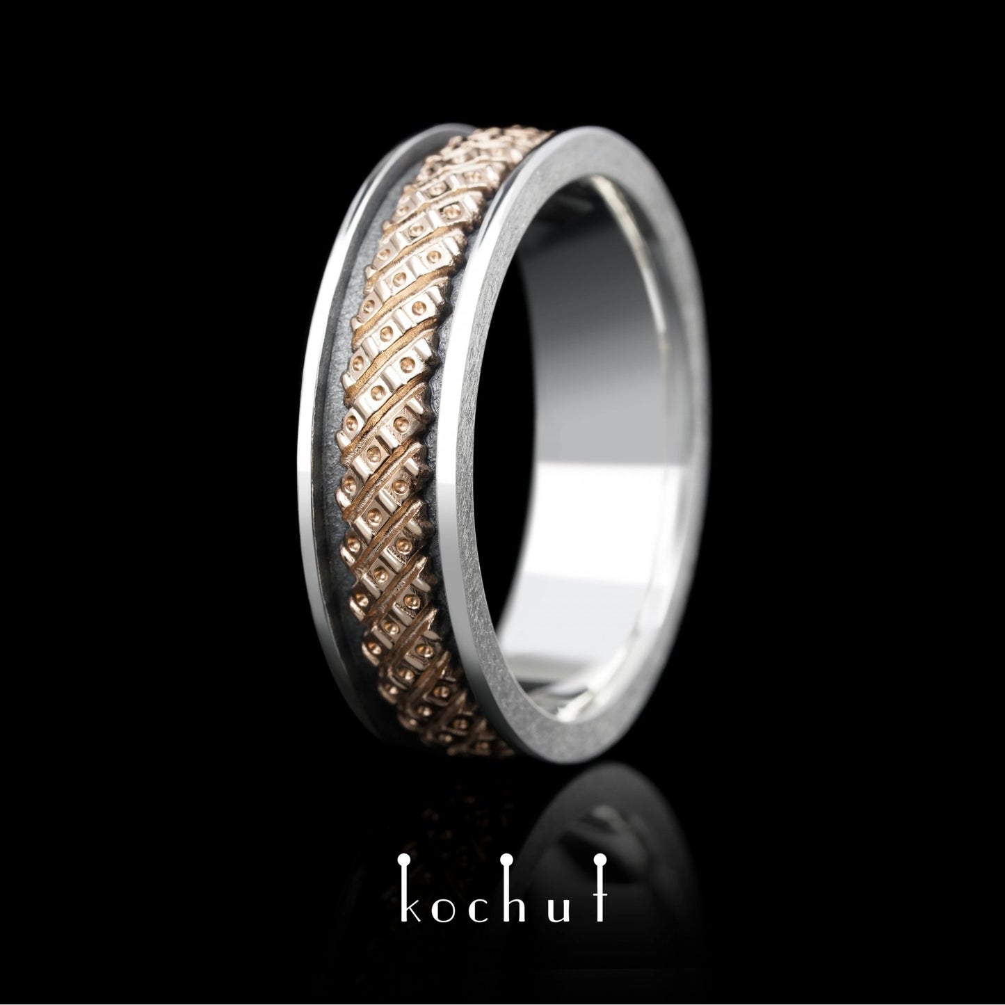 Heart of the Marquist — Ring aus oxidiertem Silber und Rotgold