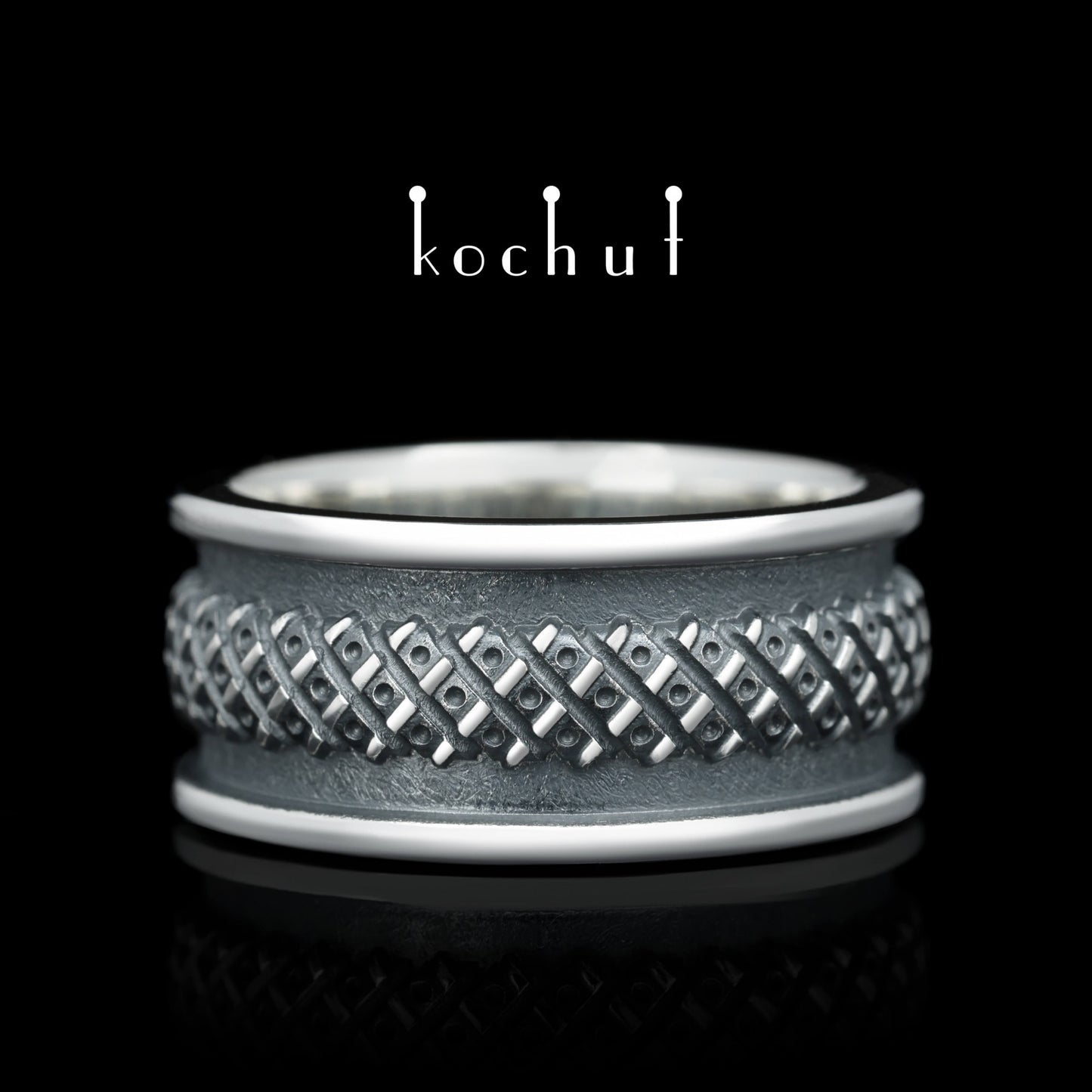 Claddagh — Ring aus oxidiertem Silber