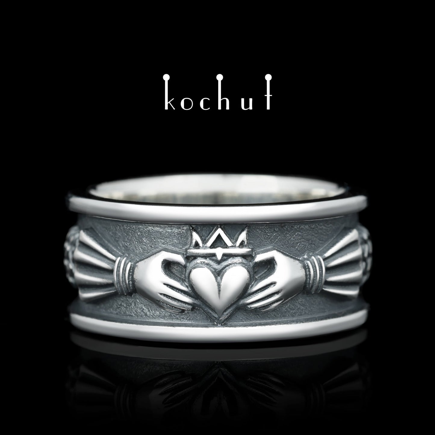 Claddagh — Ring aus oxidiertem Silber