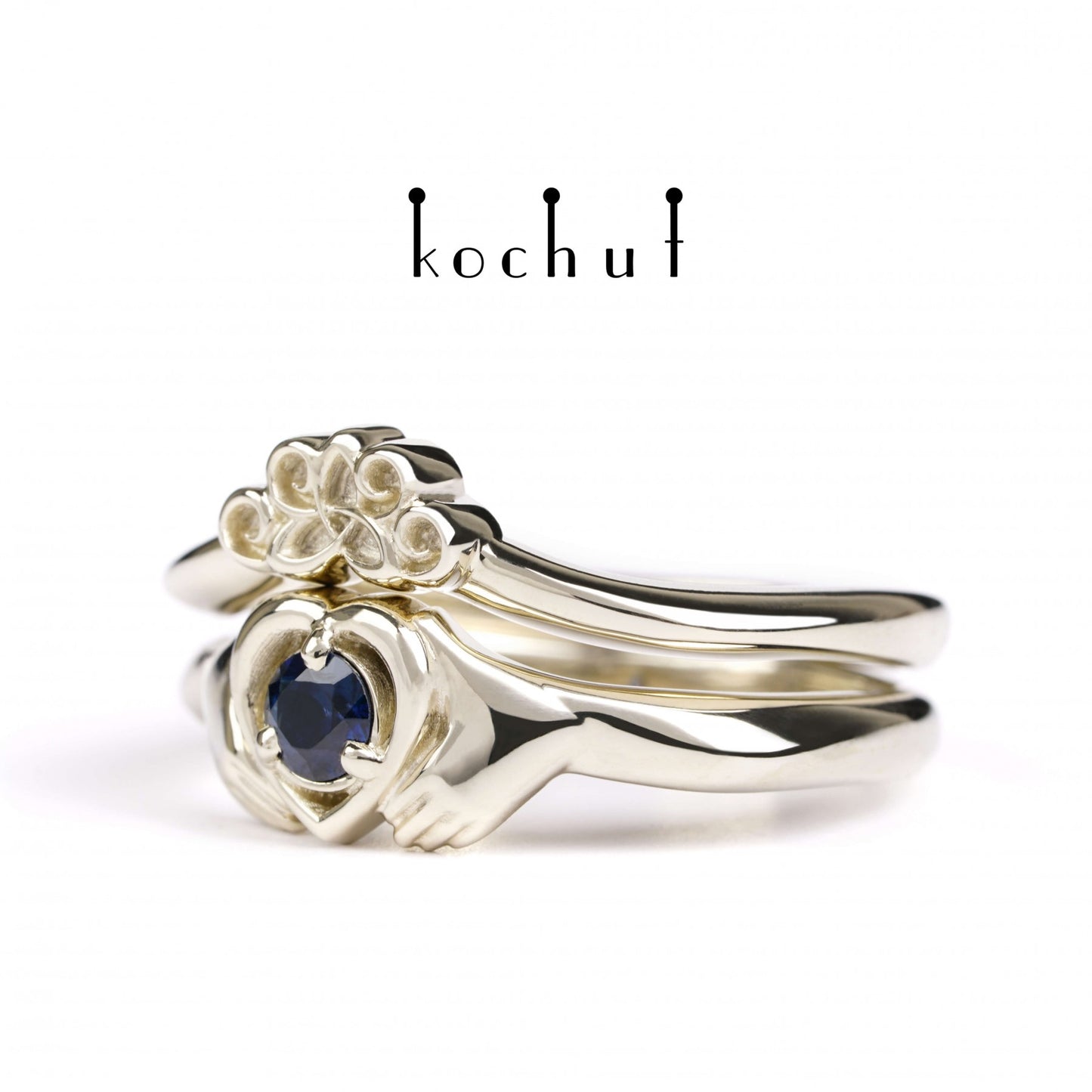 Claddagh: Doppelt — Ring aus Weißgold mit Saphir