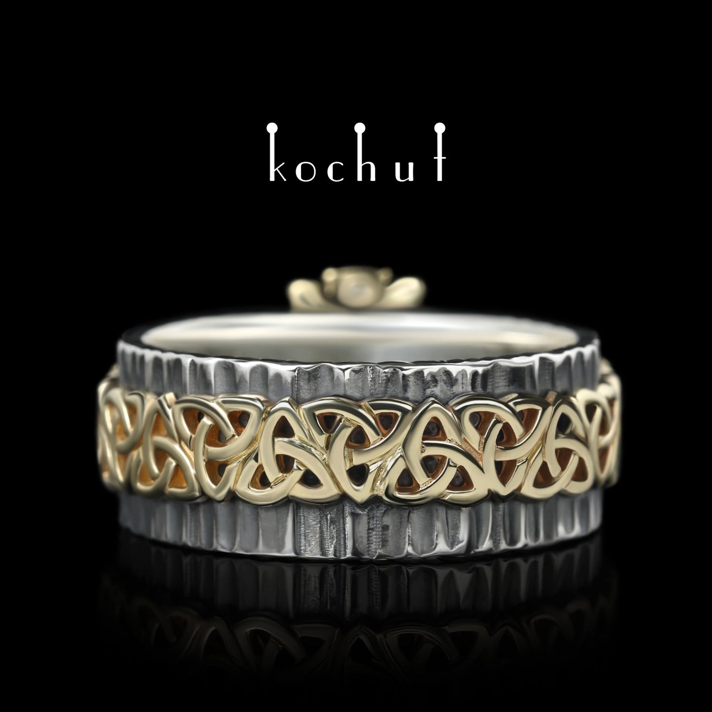 Claddagh: Freundschaft — Ring aus oxidiertem Silber und Gelbgold mit Diamant