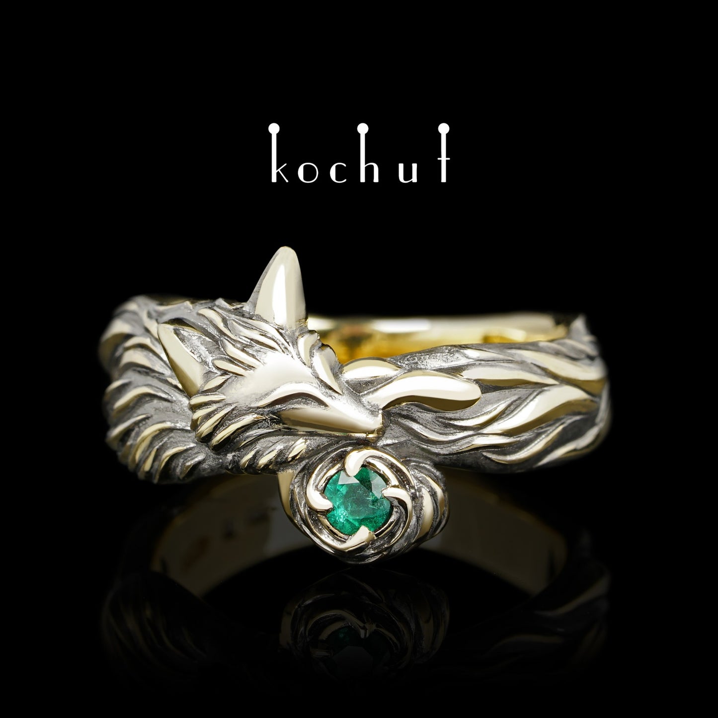 Kleiner Fuchs - Ring aus Gelbgold mit Smaragd, überzogen mit schwarzem Rhodium
