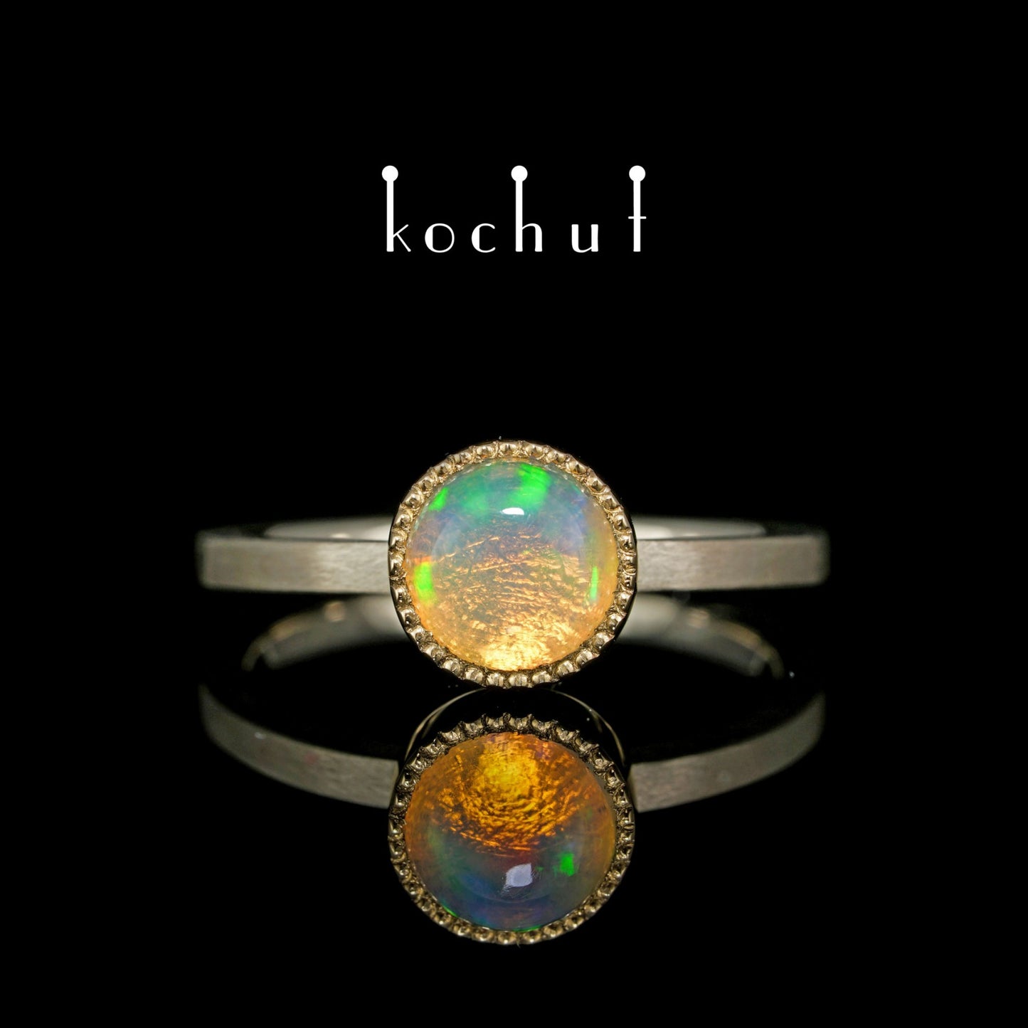 Jupiter — Ring aus Weiß- und Gelbgold mit Opal