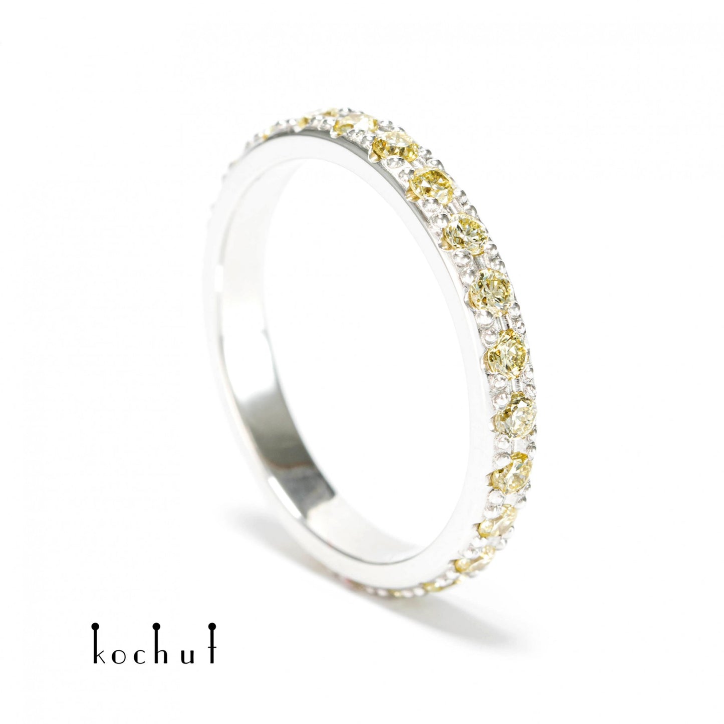 Meine Umlaufbahn — Ring aus Wießgold mit gelbe Diamanten