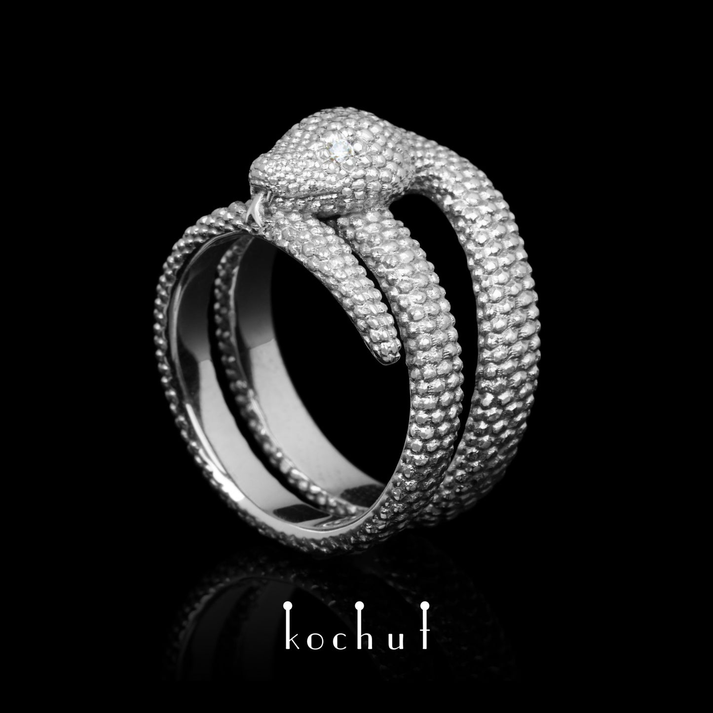 Die Liebe der Zügellosen - Ring aus Weißgold mit Diamanten und mit Rhodium überzogen