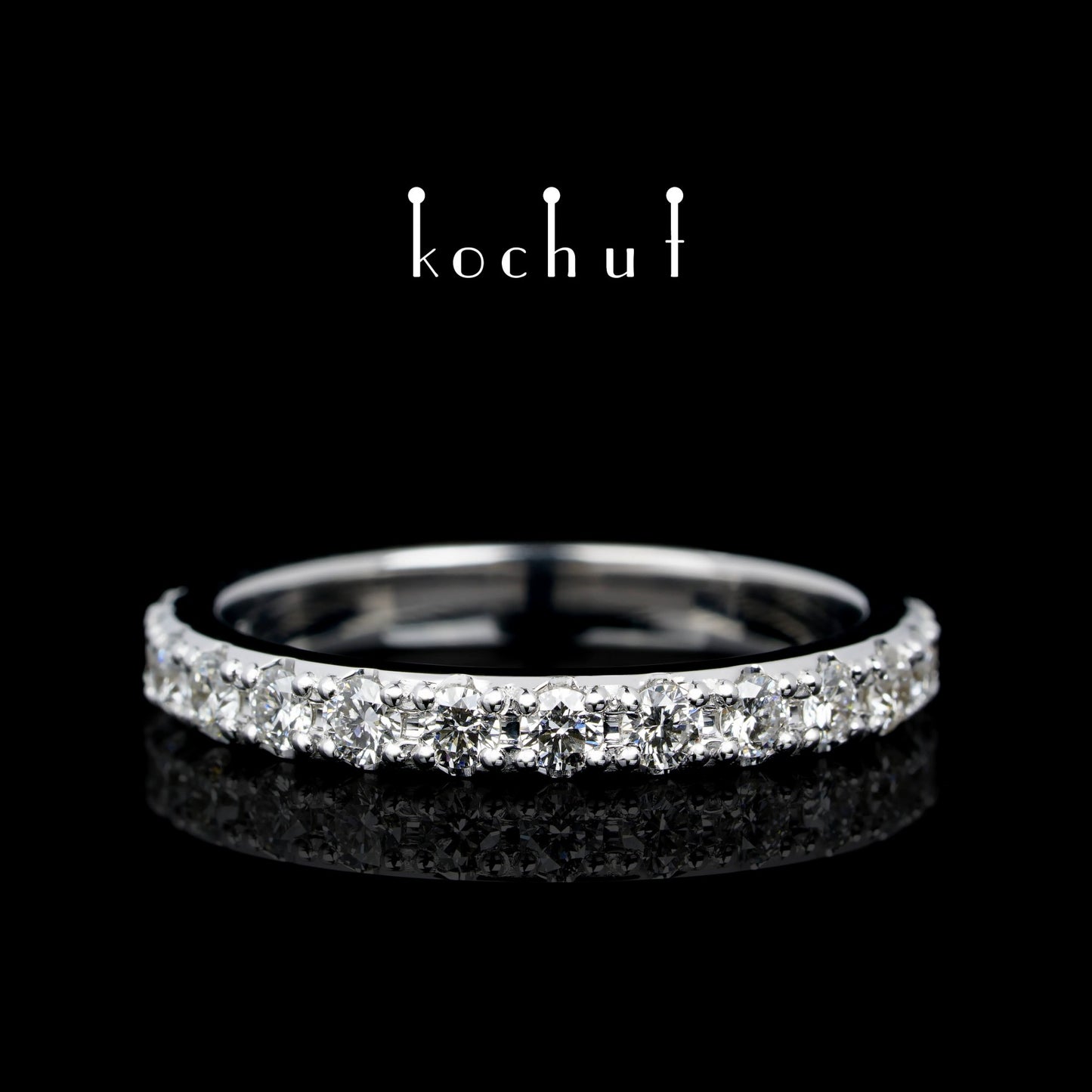 Meine Umlaufbahn — Ring aus Wießgold mit Diamanten, mit Rhodium überzogen