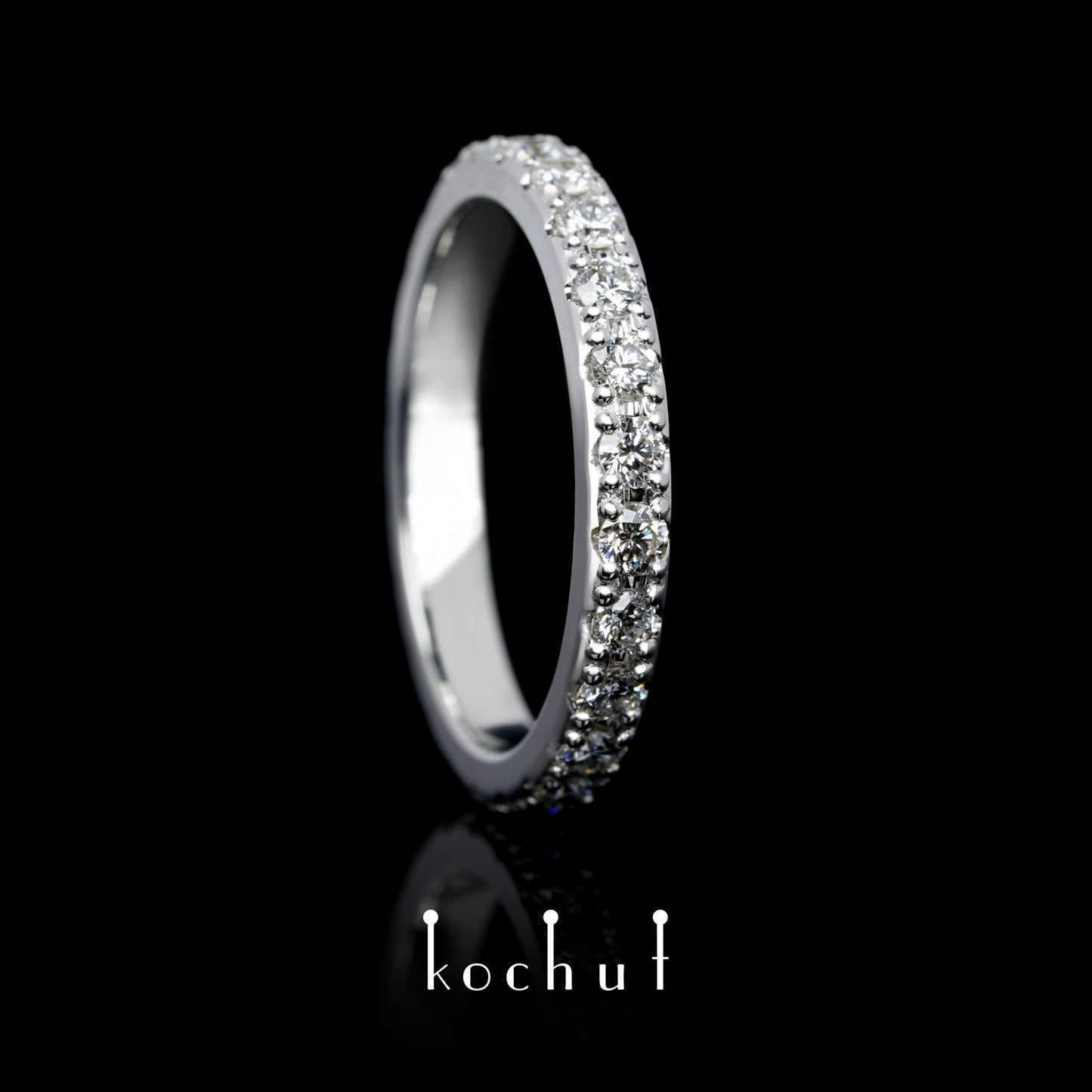 Meine Umlaufbahn — Ring aus Wießgold mit Diamanten, mit Rhodium überzogen