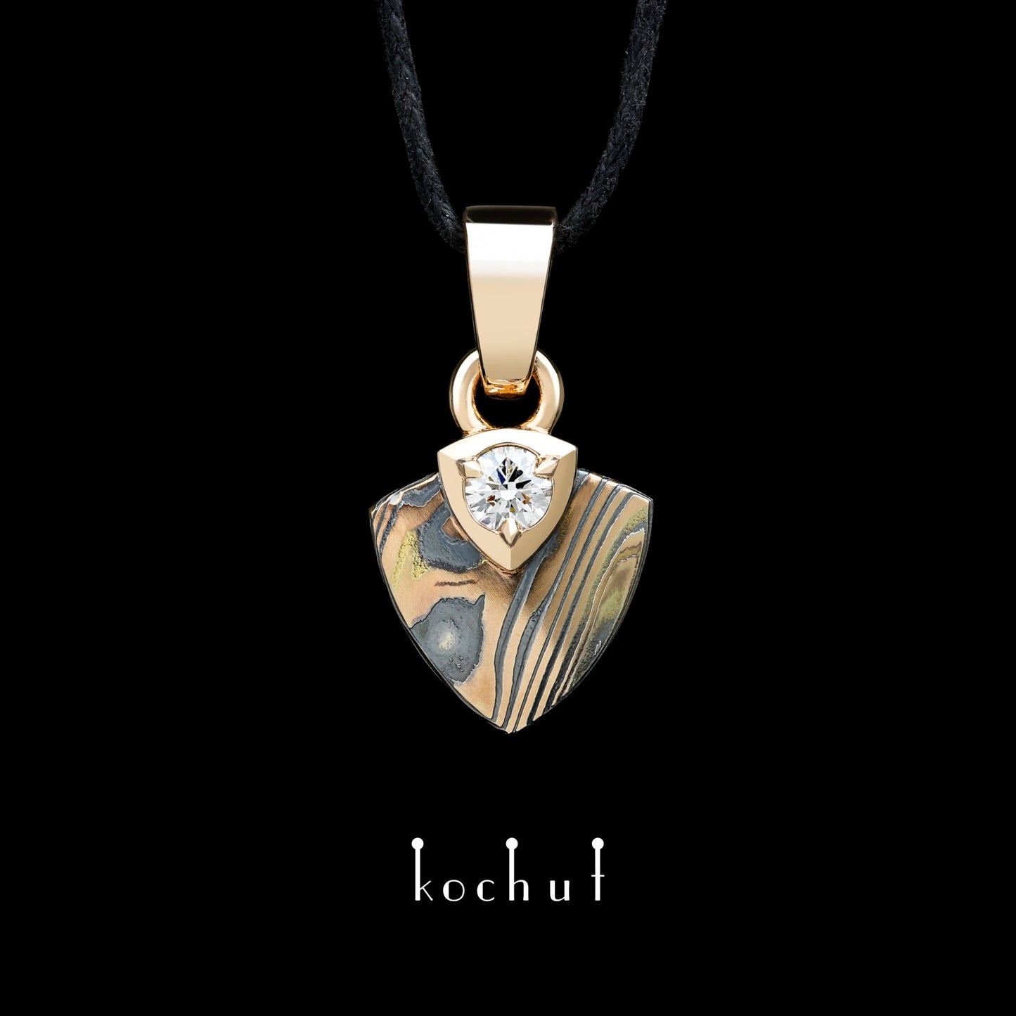 Seishi – Mokume-Anhänger aus Rotgold, geätztem und oxidiertem Silber mit Diamant