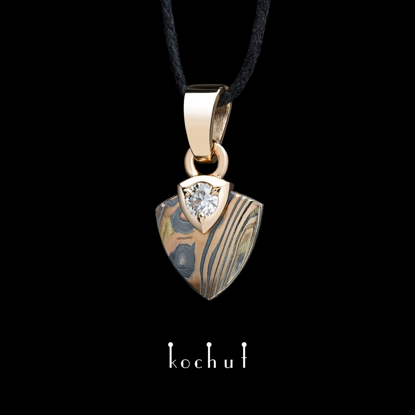 Seishi – Mokume-Anhänger aus Rotgold, geätztem und oxidiertem Silber mit Diamant