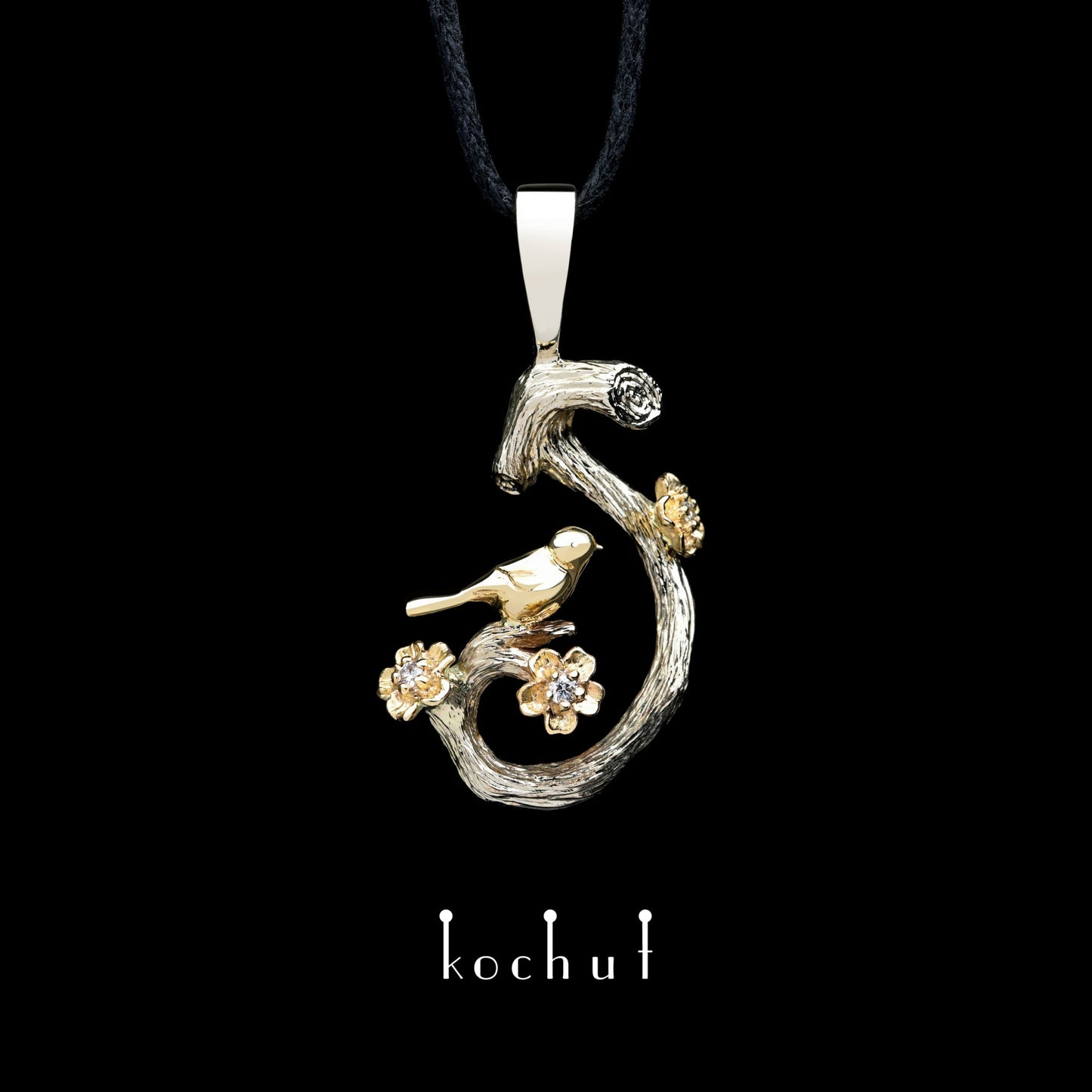 Vögelchen auf einem Zweig mit Blumen: Frühling – Anhänger aus Gelbgold und Weißgold mit Diamanten