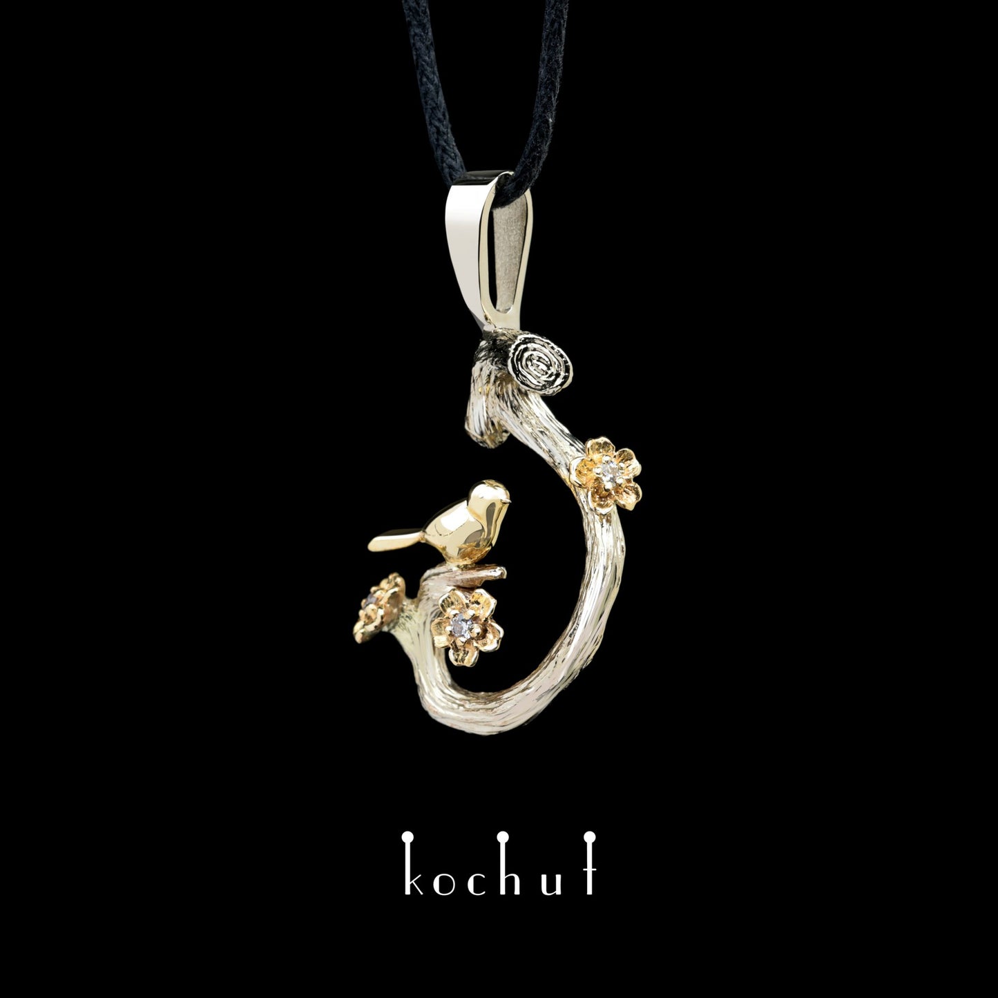Vögelchen auf einem Zweig mit Blumen: Frühling – Anhänger aus Gelbgold und Weißgold mit Diamanten
