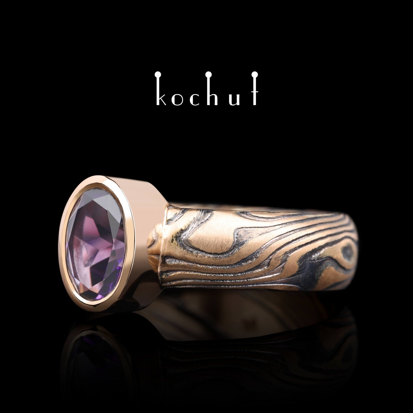 Sophora-Nektar — Mokume-Ring aus Rotgold und graviertem sowie oxidiertem Silber mit Amethyst