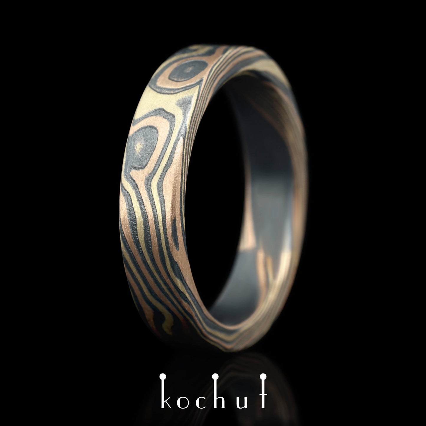 Kanso – Mokume-Ehering aus Rot- und Gelbgold sowie geätztem und oxidiertem Silber