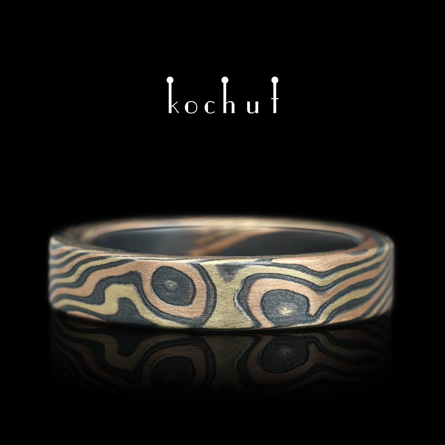 Kanso – Mokume-Ehering aus Rot- und Gelbgold sowie geätztem und oxidiertem Silber