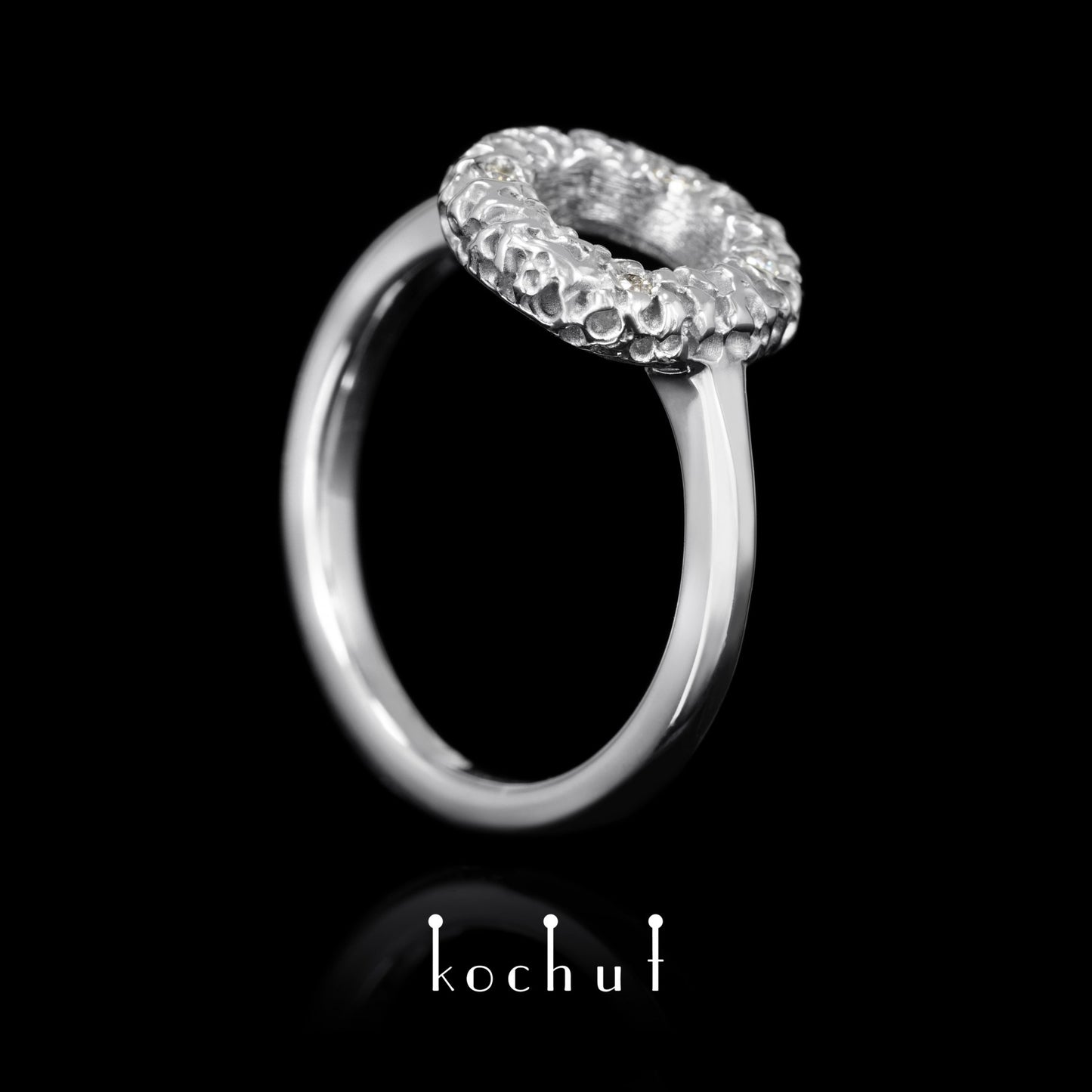 Fata Morgana - Ring aus Weißgold mit Diamanten, schwarz rhodiniert