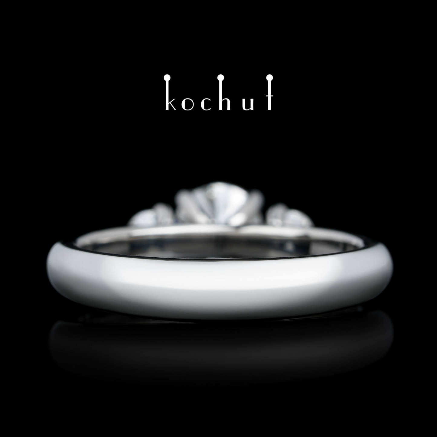 Athene — Ring aus Platin 23K mit weißen Diamanten
