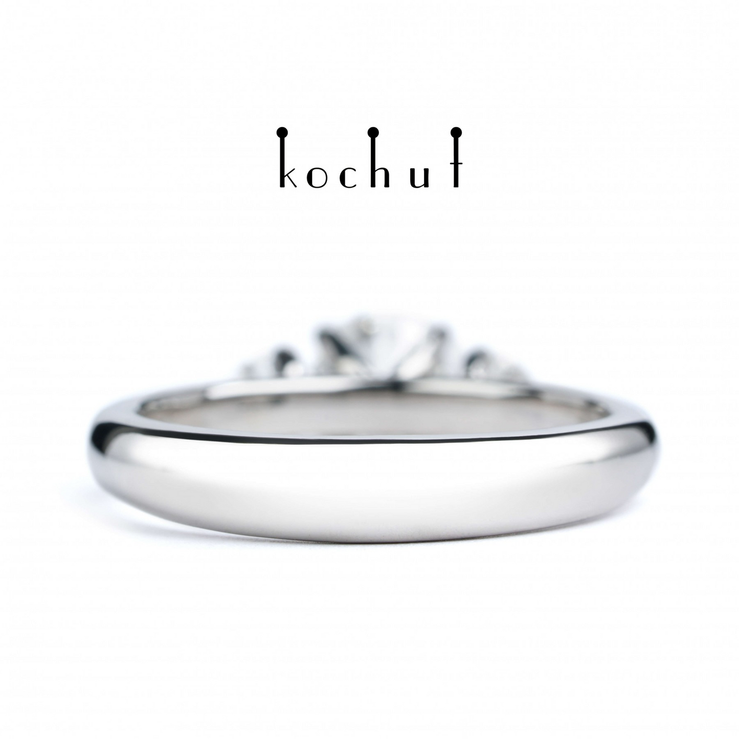 Athene — Ring aus Platin 23K mit weißen Diamanten