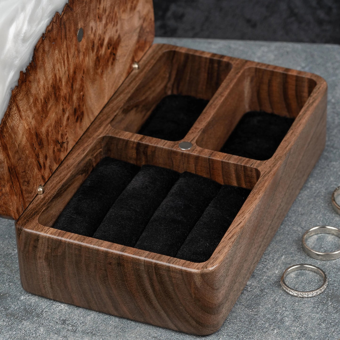 Ornament. Platin — Holz- und Epoxidharz-Schmuckschachteln (Mini)