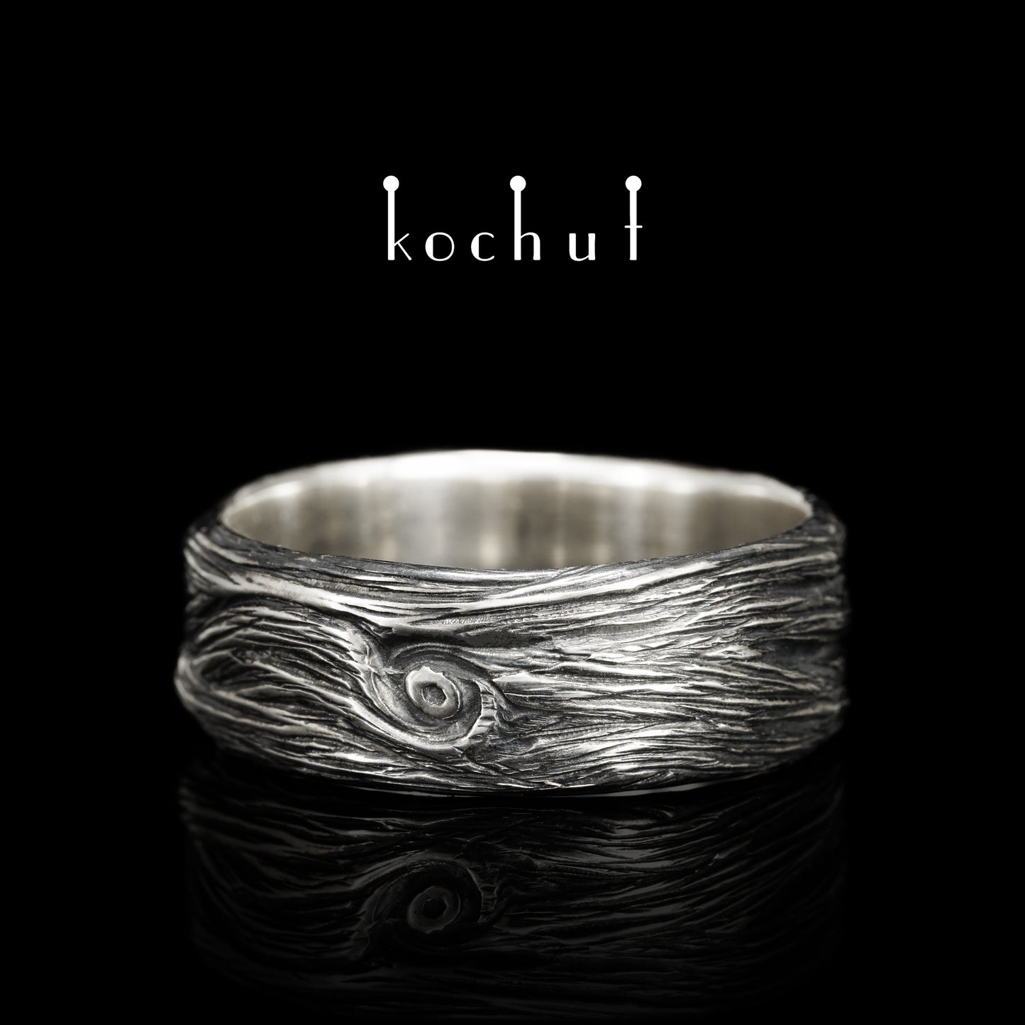 Holz — Ring aus oxidiertem Silber