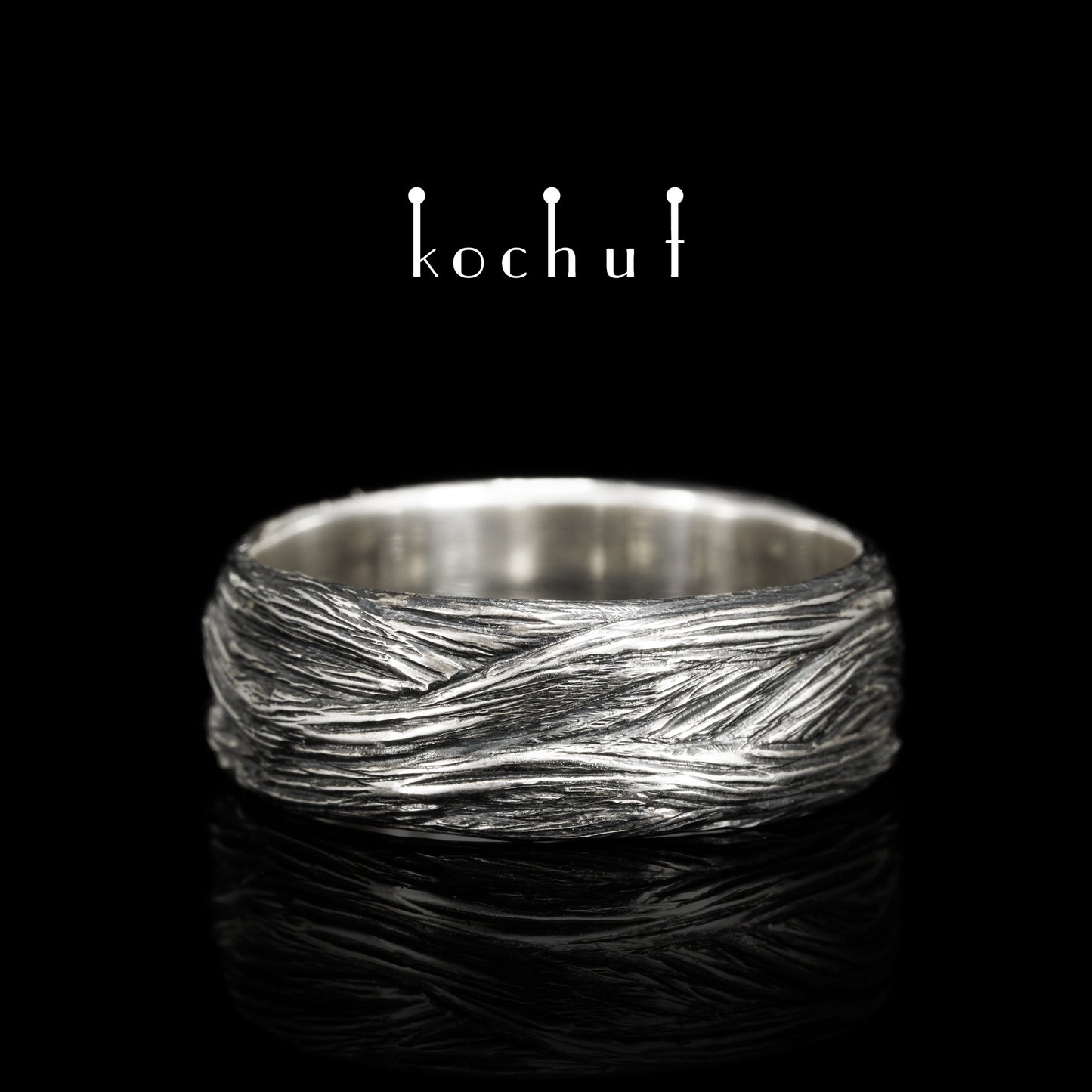 Holz — Ring aus oxidiertem Silber