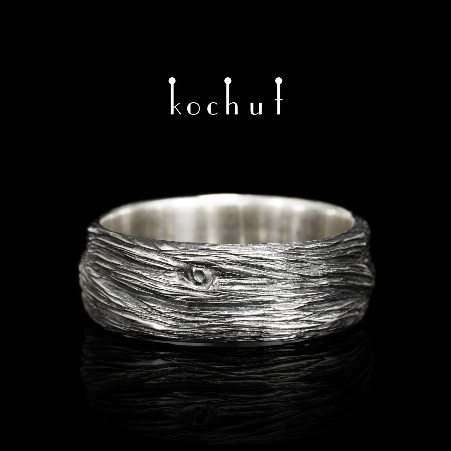 Holz — Ring aus oxidiertem Silber