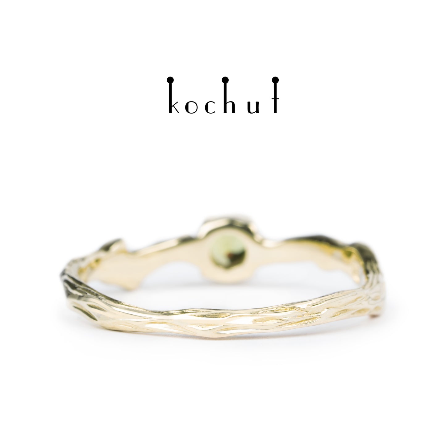 März-Zweig — Ring aus Gelbgold mit Chrysolith