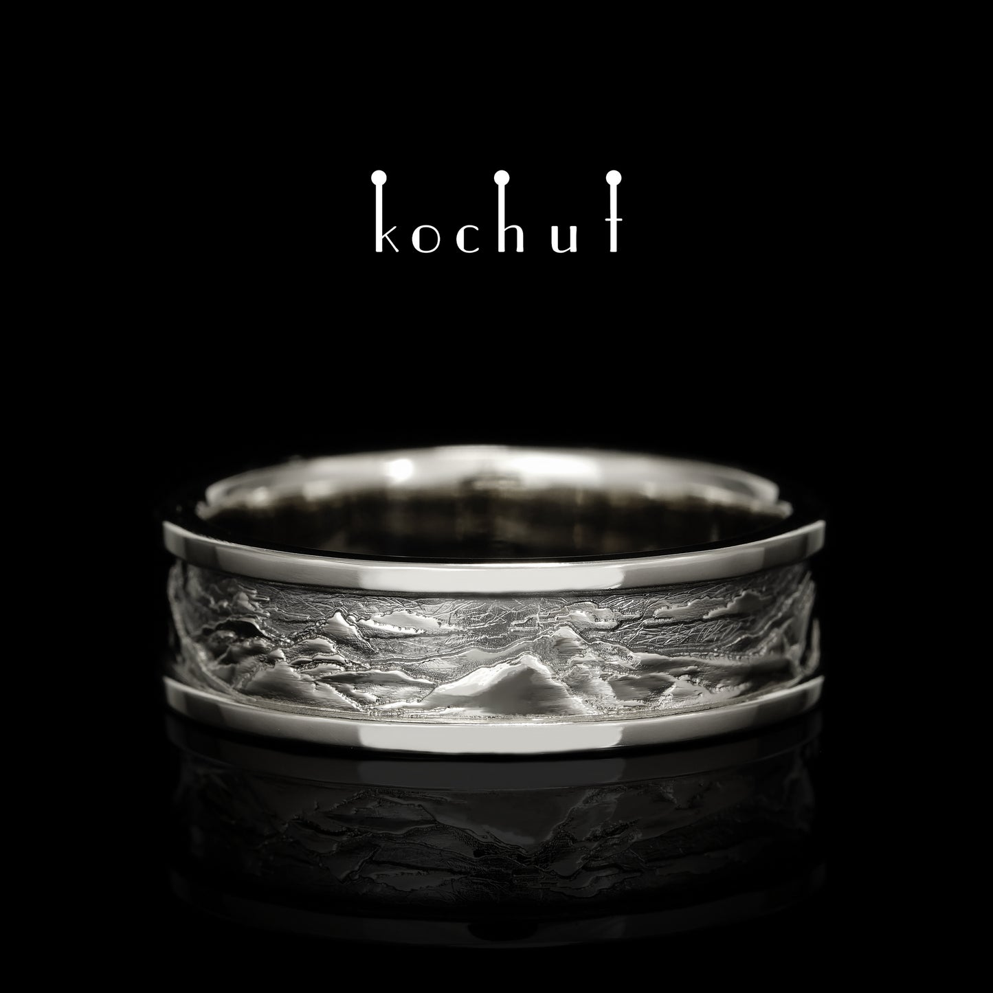 Höhen der Liebe: Sonne und Mond — Ehering aus oxidiertem Silber