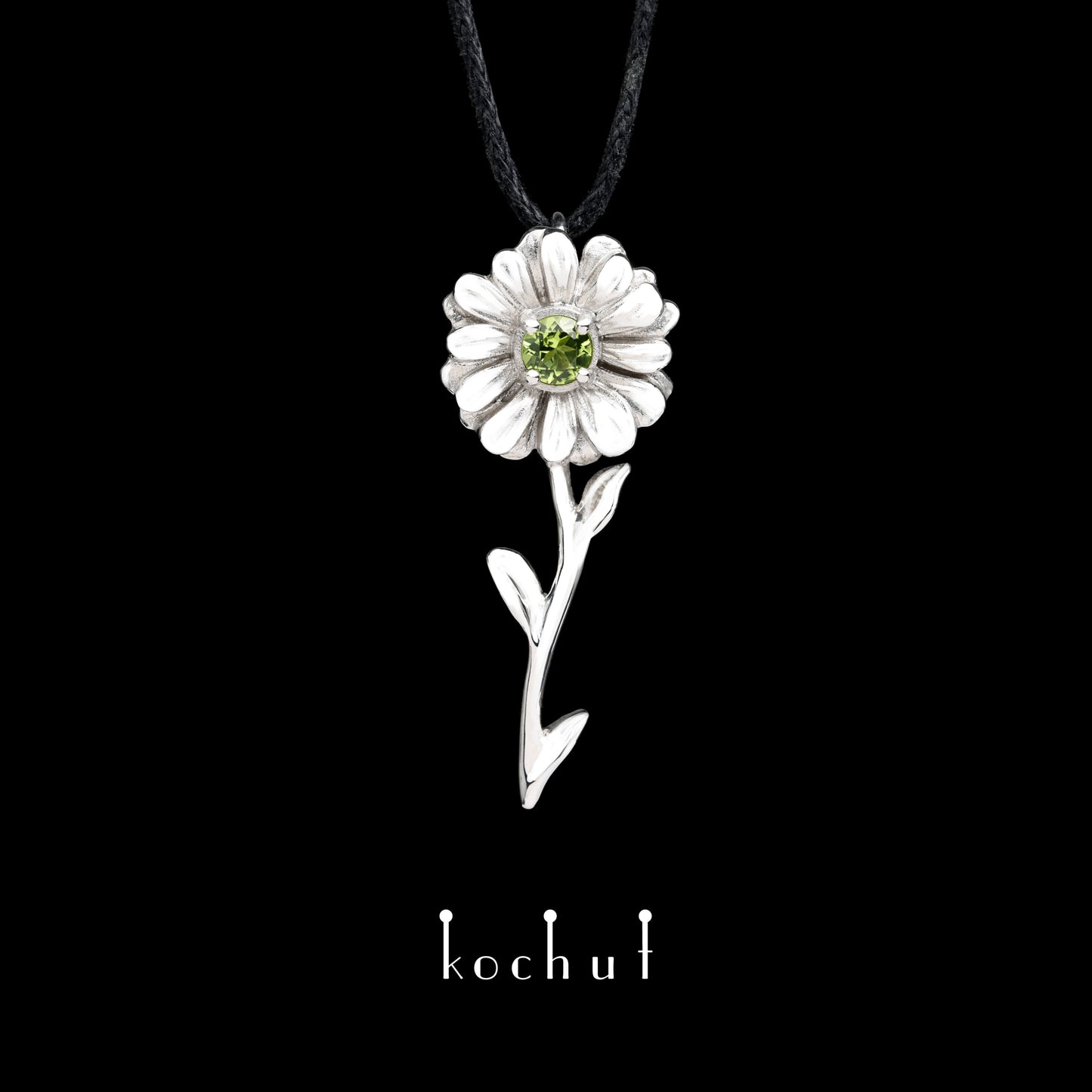 Kamille — Silberanhänger mit Chrysolith, beschichtet mit weißem Rhodium