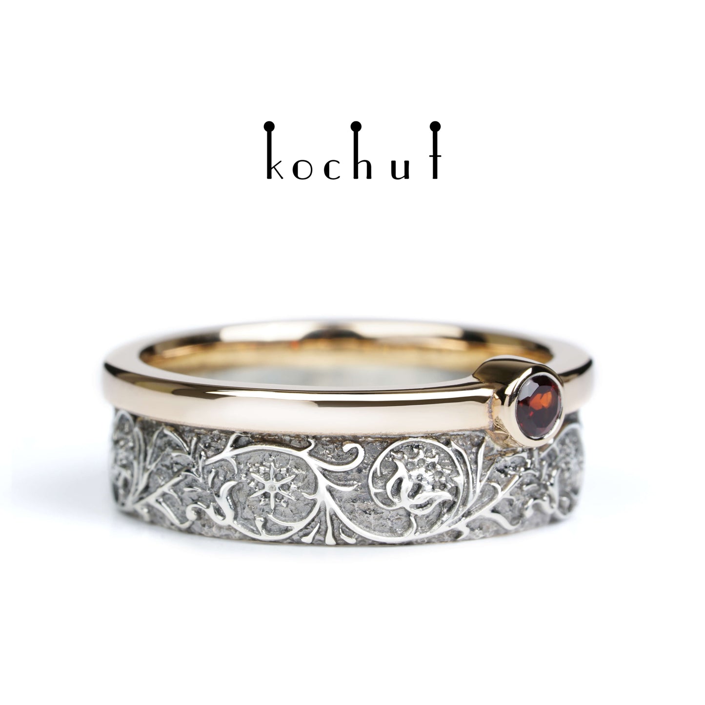 Harmonie der Natur — Ring aus Silber, Rotgold mit Granat, überzogen mit schwarzem Rhodium