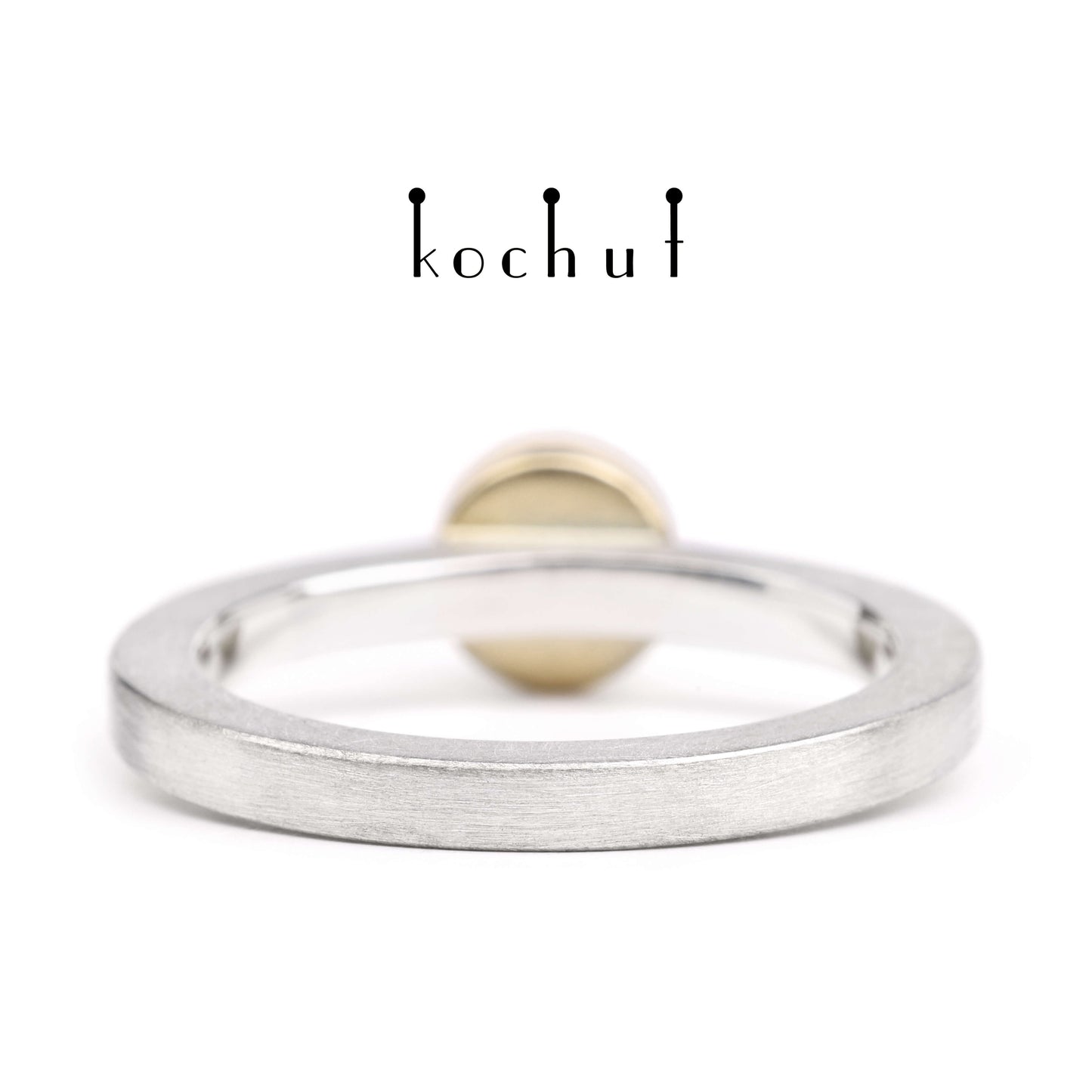 Venus — ein Ring aus Silber, Gelbgold und Amethyst