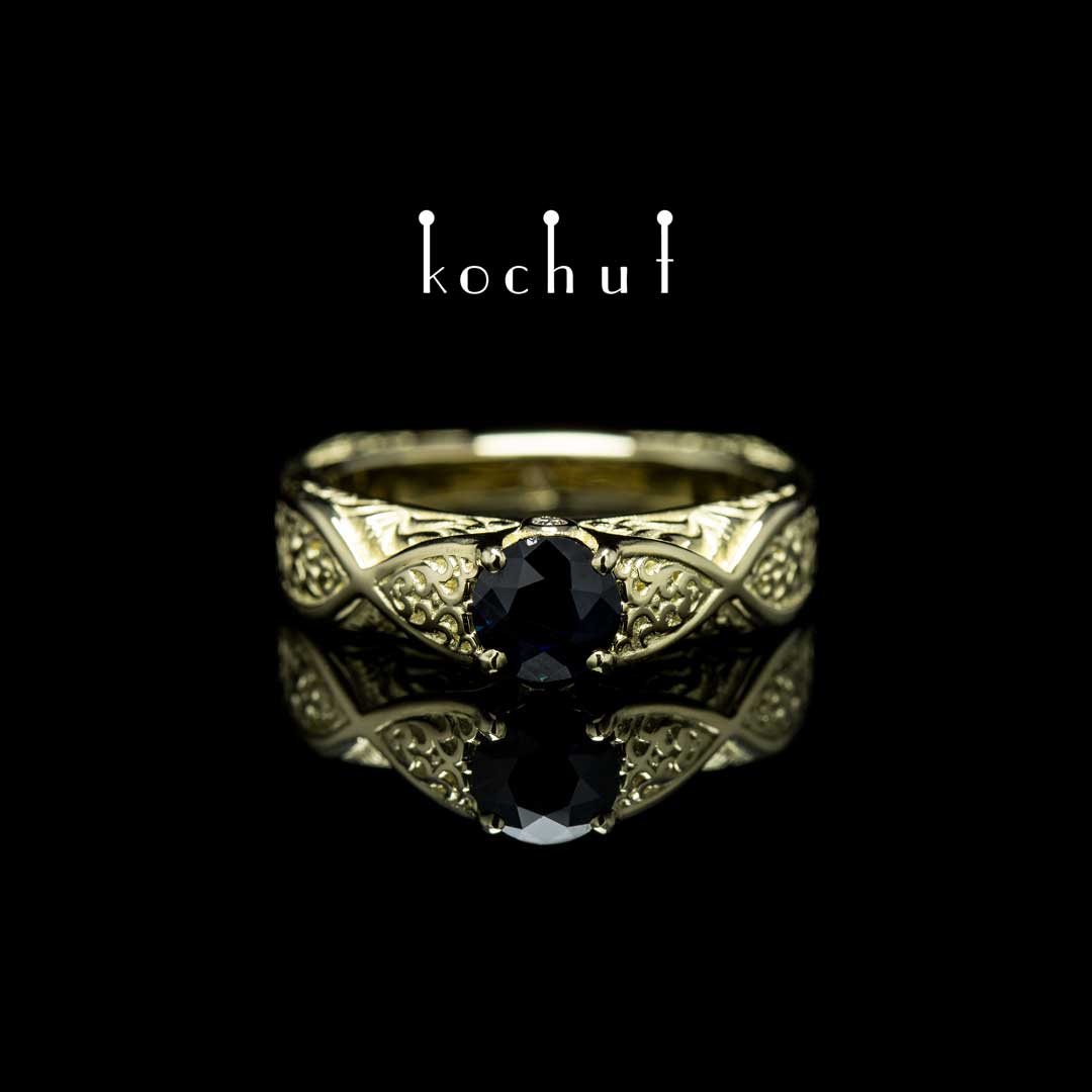 Versailles — Verlobungsring aus Gelbgold mit Saphir und Diamanten