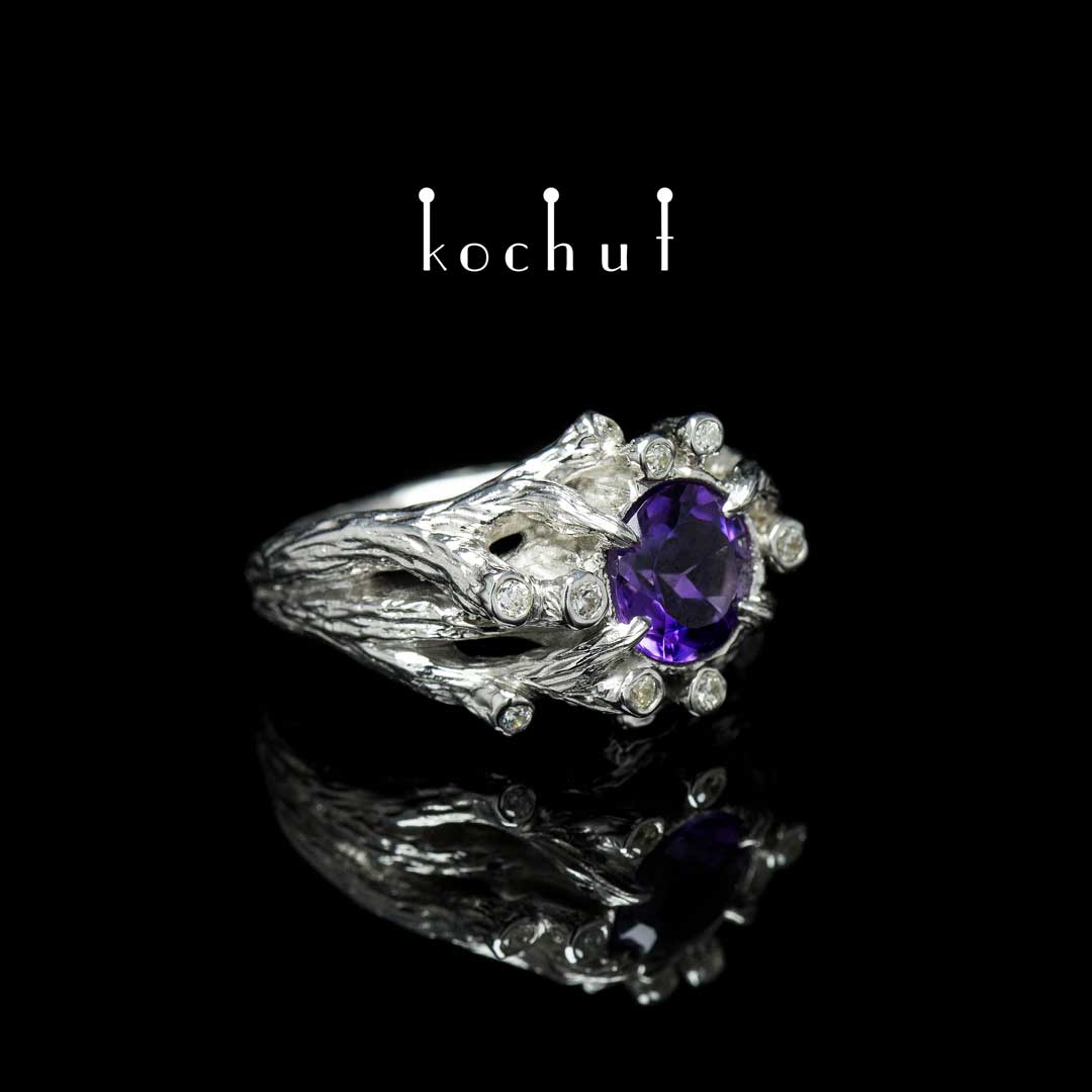 Verzauberter Wald — Silberring mit Amethyst und Diamanten, beschichtet mit weißem Rhodium