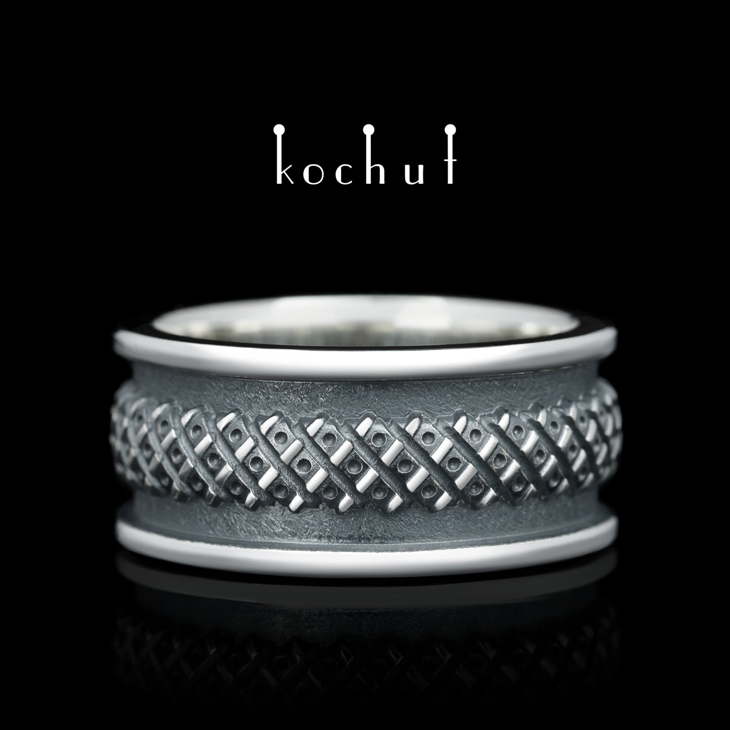 Claddagh — Ring aus oxidiertem Silber
