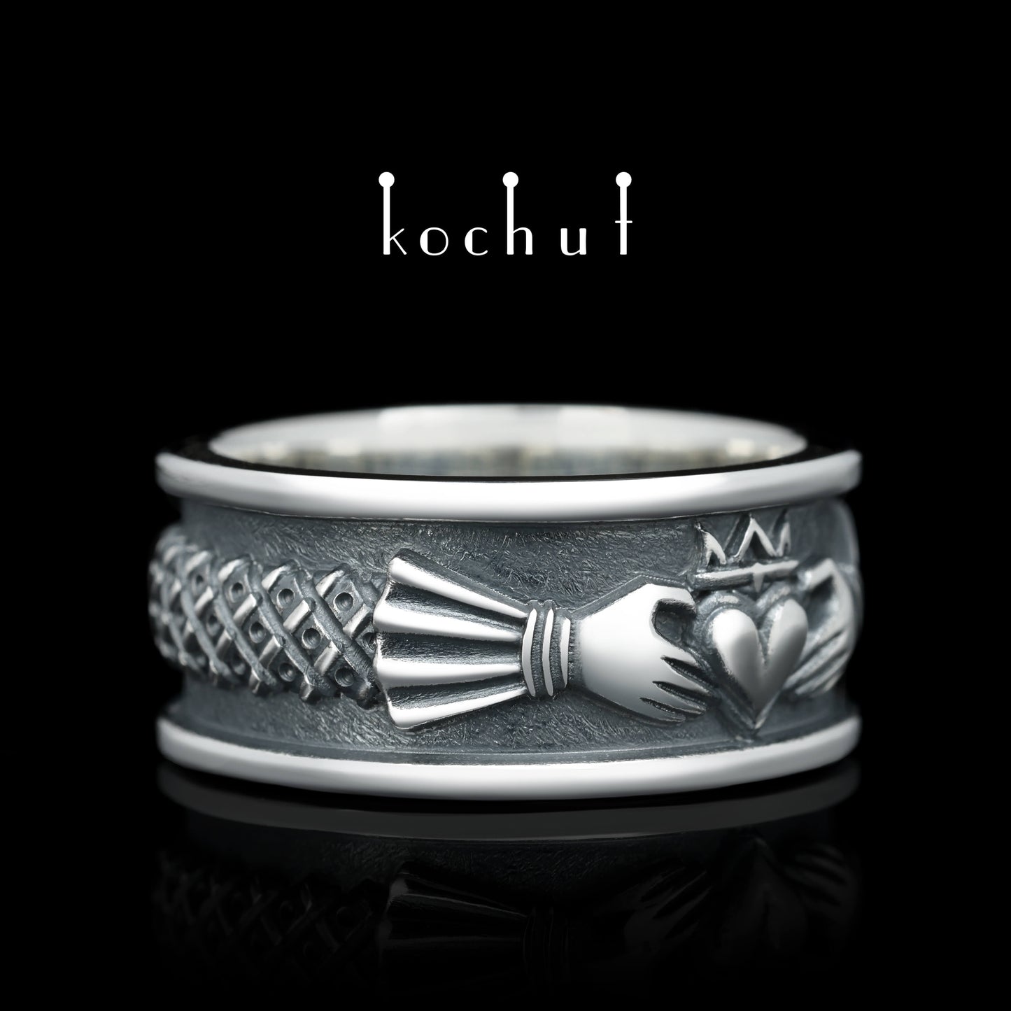 Claddagh — Ring aus oxidiertem Silber