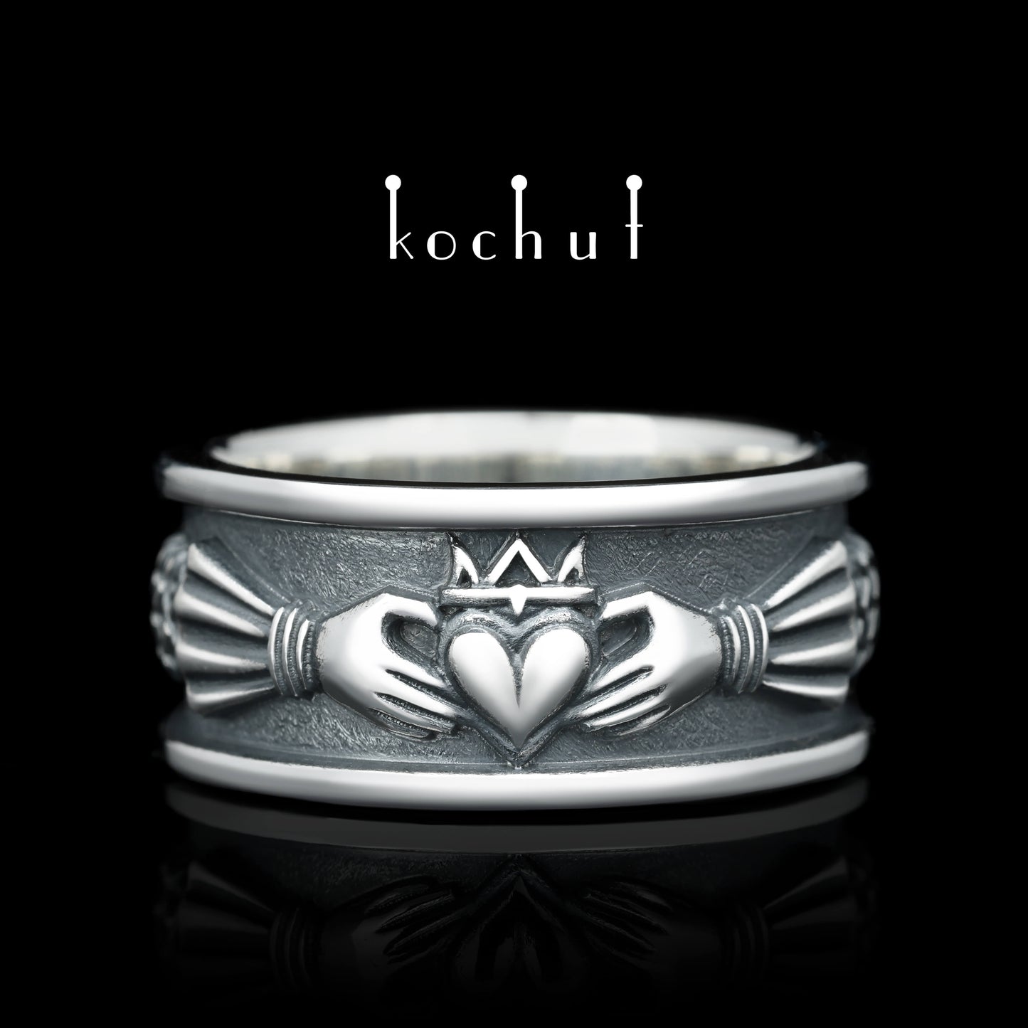 Claddagh — Ring aus oxidiertem Silber