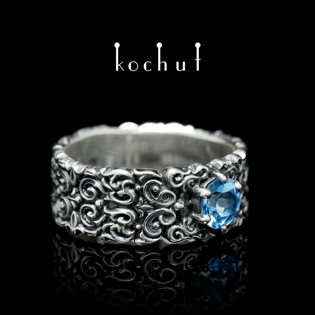 Notre-Dame — Ring aus oxidiertem Silber mit Topas