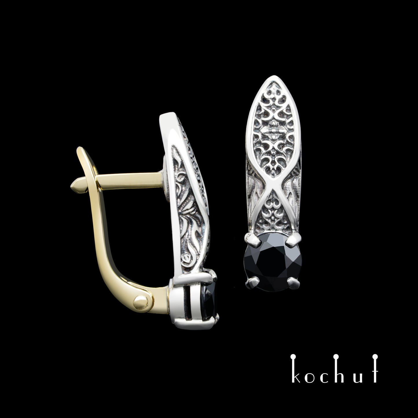 Versailles — Ohrringe aus oxidiertem Silber und Gelbgold mit Spinell