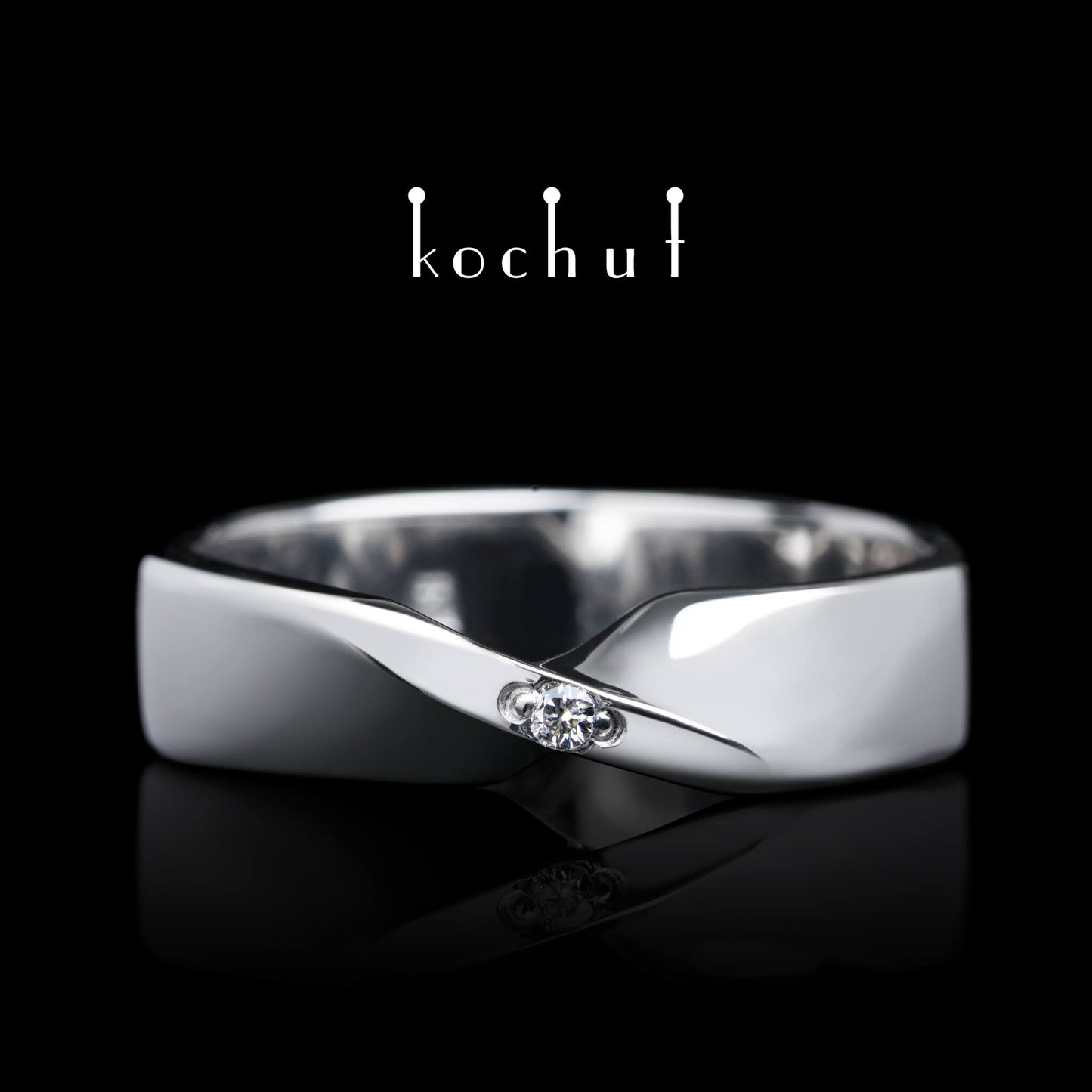 Mobius-Band — Silber-Verlobungsring mit Diamant