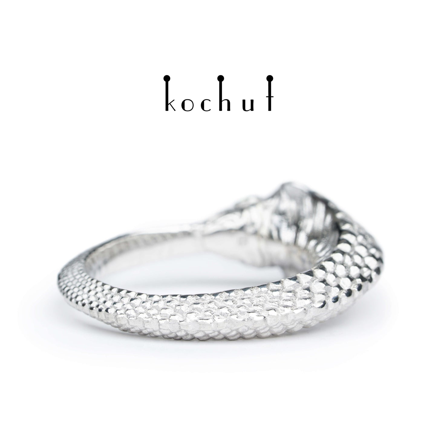 Ouroboros — Weißgoldring mit Topasen, plattiert mit weißem Rhodium