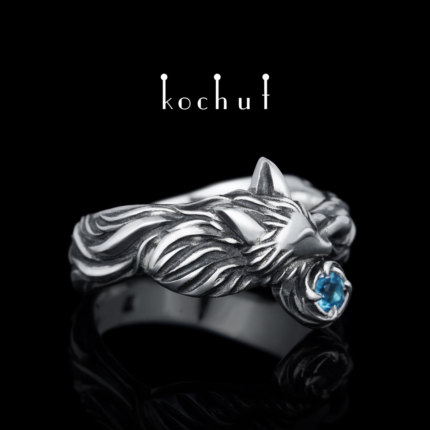 Kleiner Fuchs — Ring aus oxidiertem Silber mit Topas