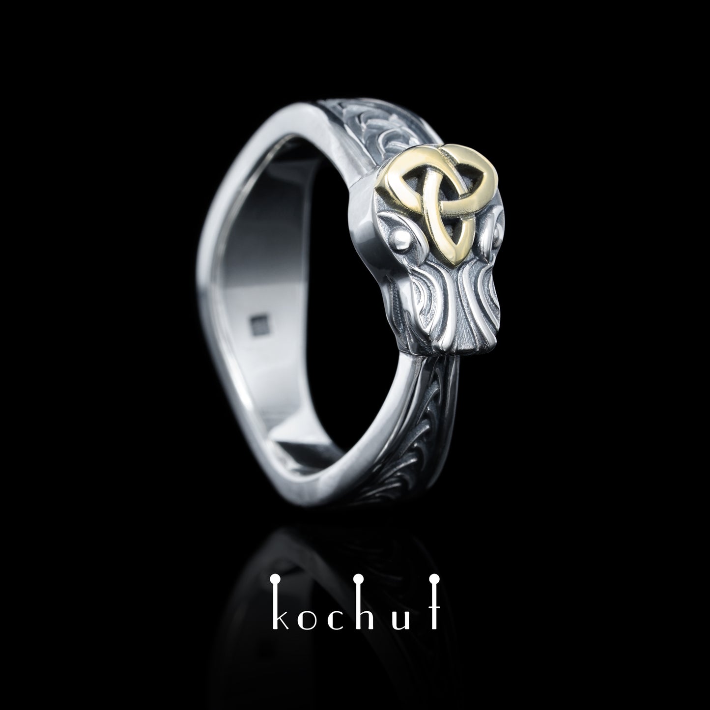 Keltischer Ouroboros — Ring aus oxidiertem Silber und Gelbgold