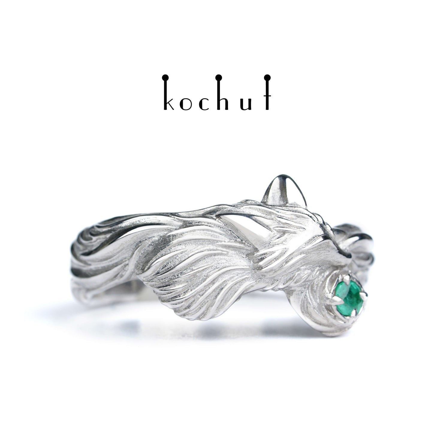 Kleiner Fuchs — Ring aus Silber mit Smaragd, beschichtet mit weißem Rhodium
