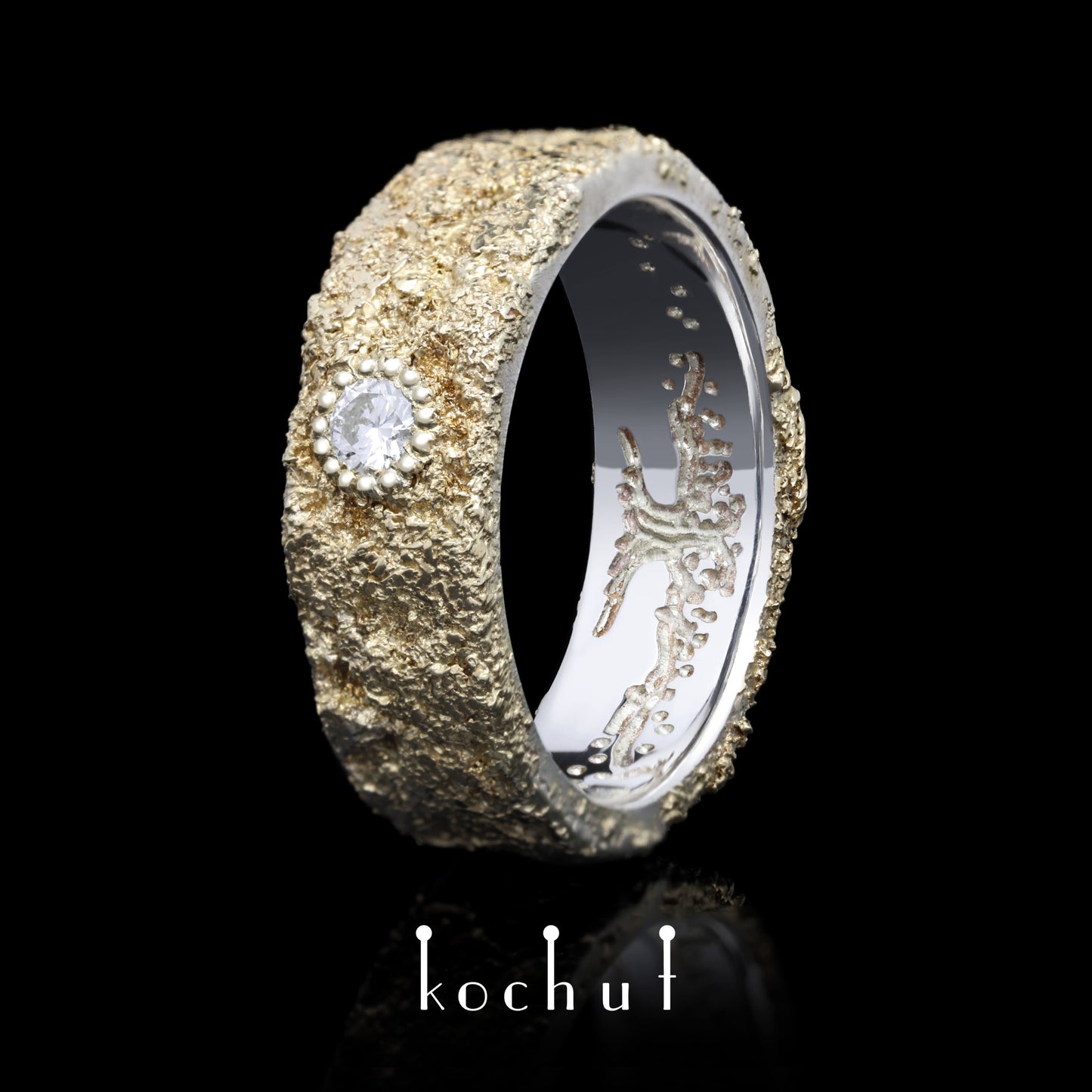 Leib und Seele mit dem Baum des Lebens und Lichtschmiedekunst — Silberhochzeitssilberring mit Gelbgoldfusion und Diamant