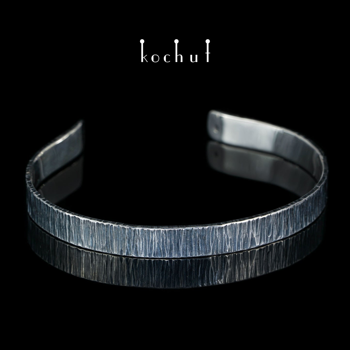 Bark — geschmiedetes Armband aus oxidiertem Silber