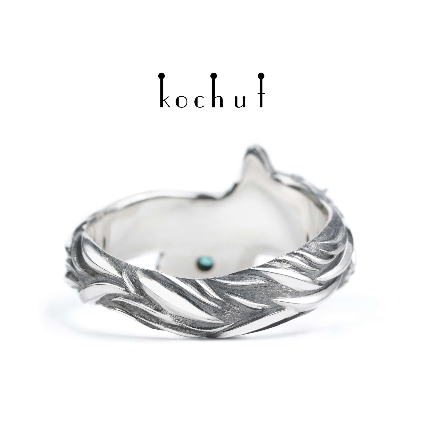 Kleiner Fuchs — Ring aus oxidiertem Silber mit Smaragd