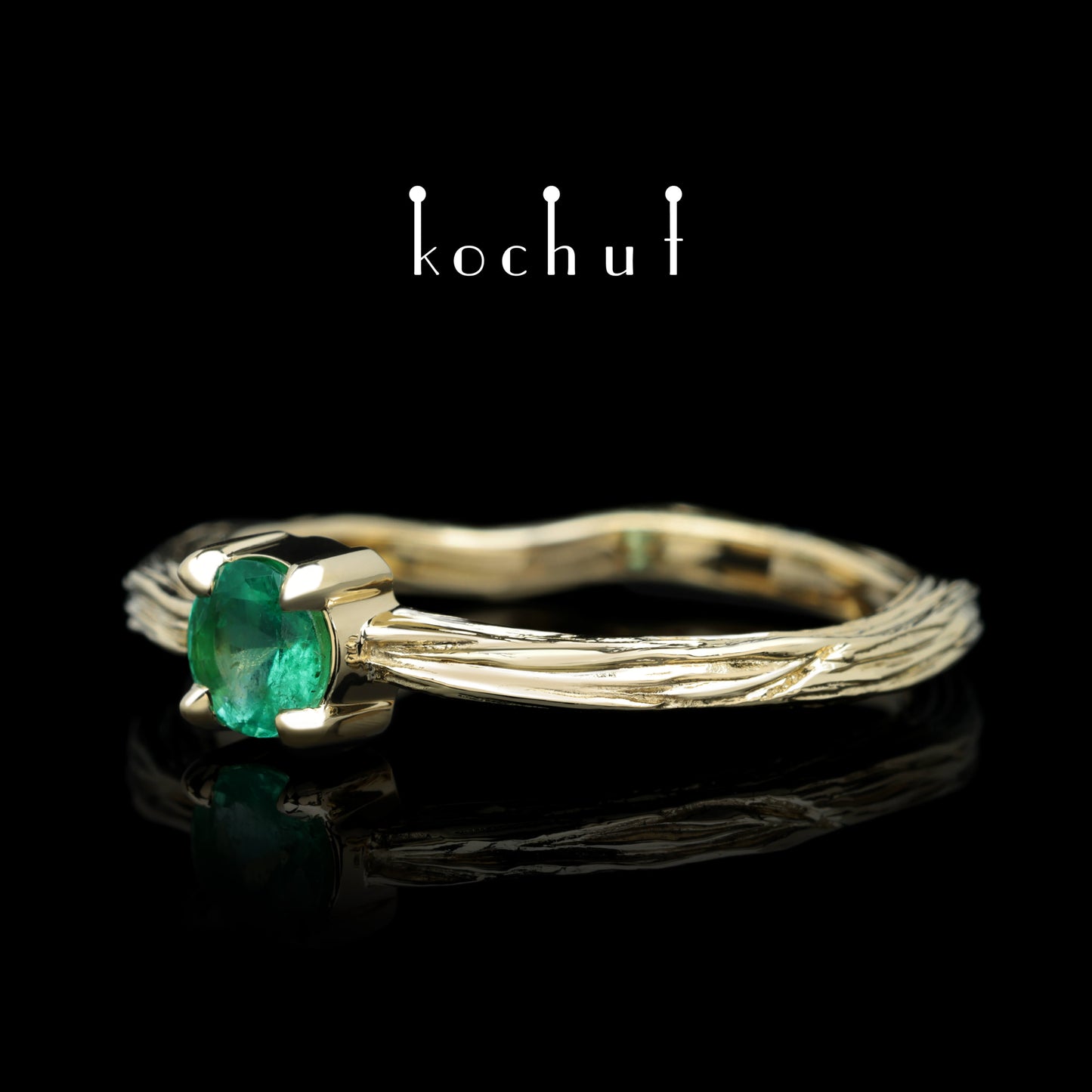 Winterzweig — Ring aus Gelbgold mit Smaragd
