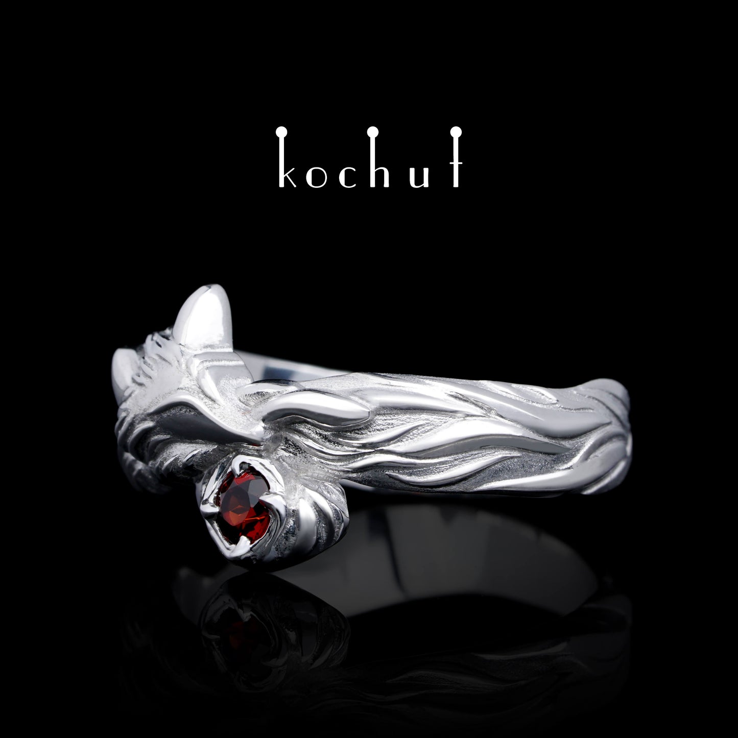 Kleiner Fuchs — Ring aus Silber mit Granat, beschichtet mit weißem Rhodium
