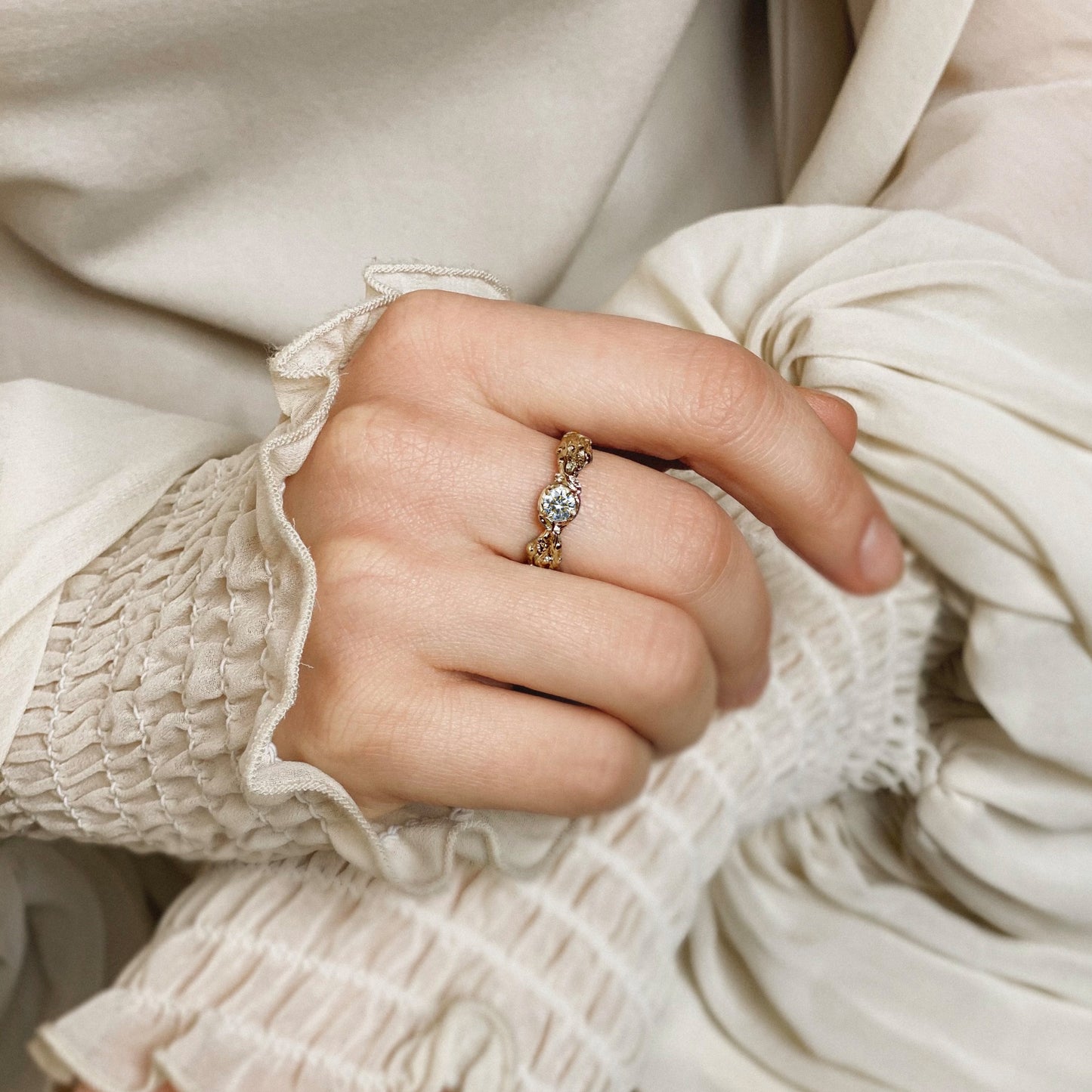 Sprossen — Gelbgold-Verlobungsring mit Diamant