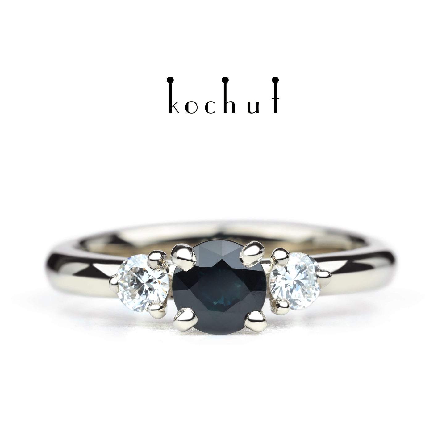 Athena — Verlobungsring aus Weißgold mit Saphir und Diamanten